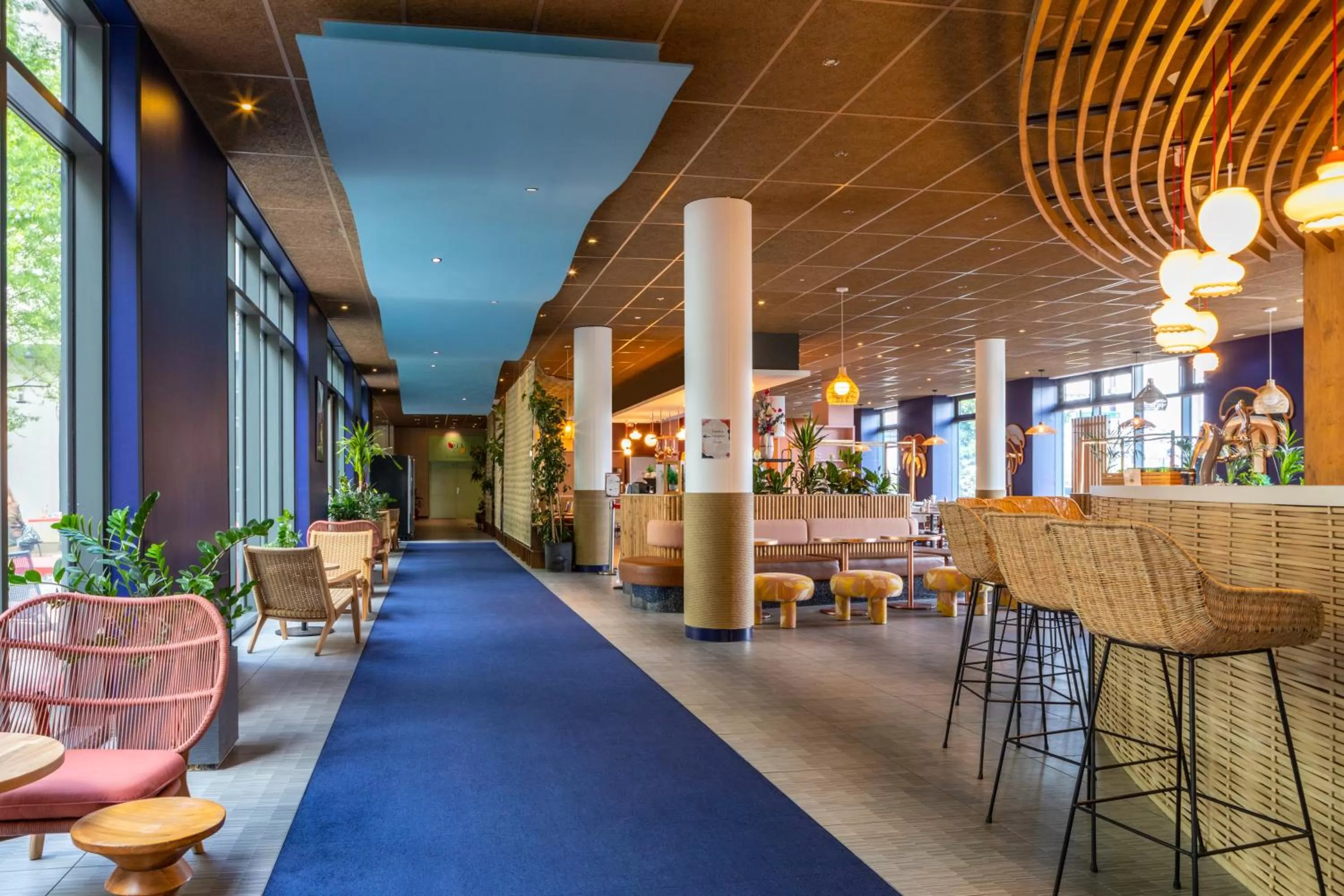 Lobby or reception in ibis Paris Coeur d'Orly Airport