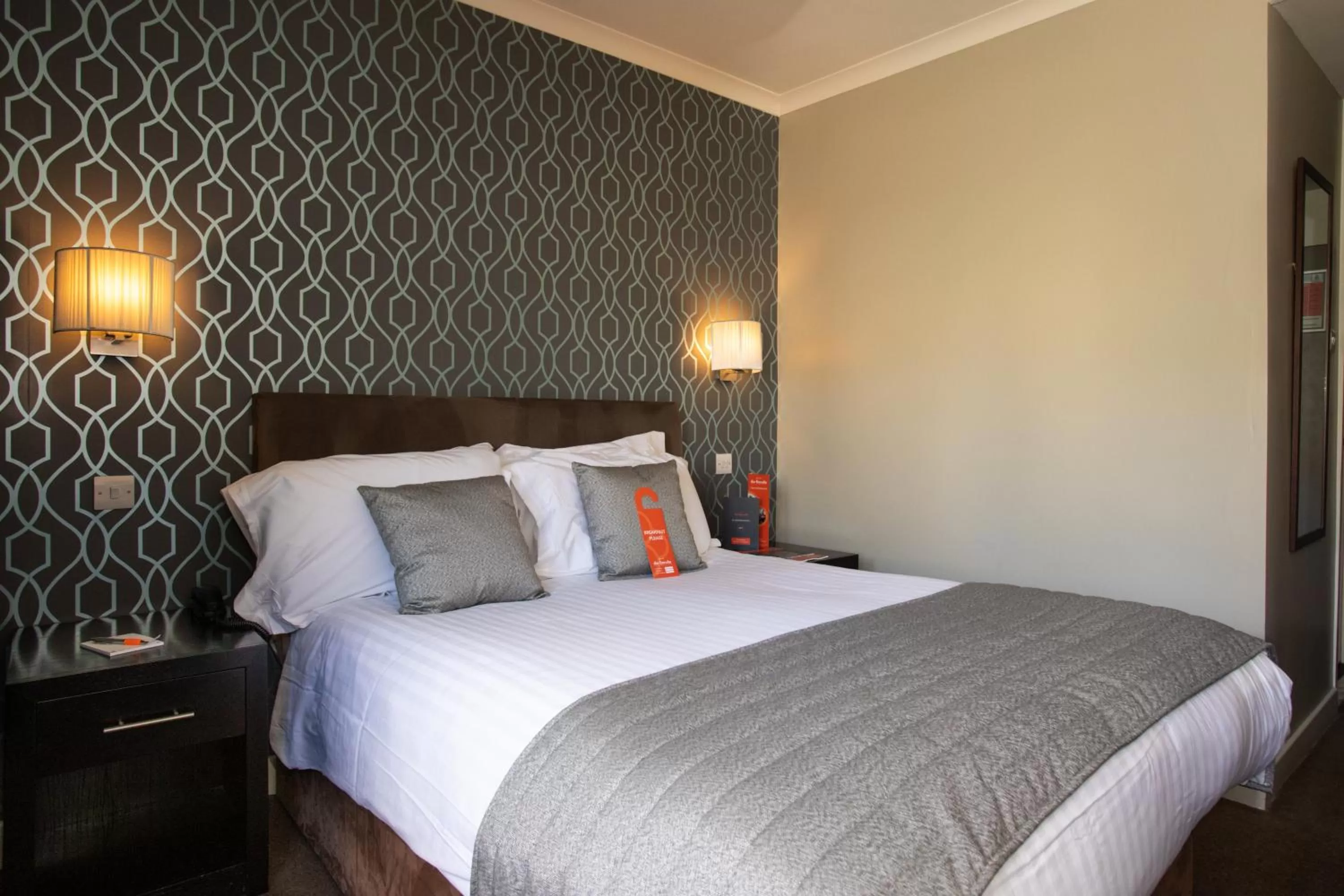 Bed in The Lincoln Hotel