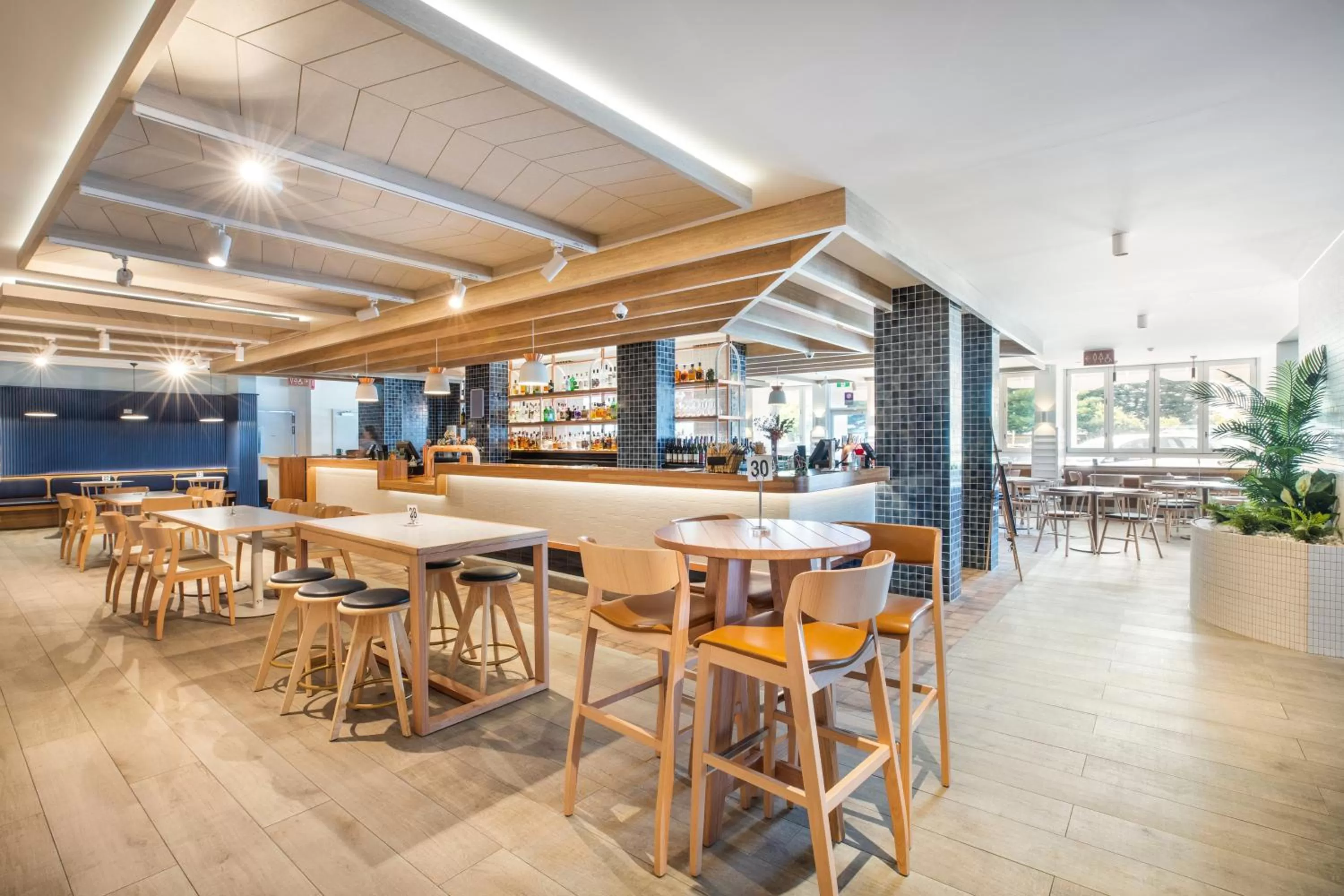 Restaurant/places to eat in Nightcap at Hotel Victor