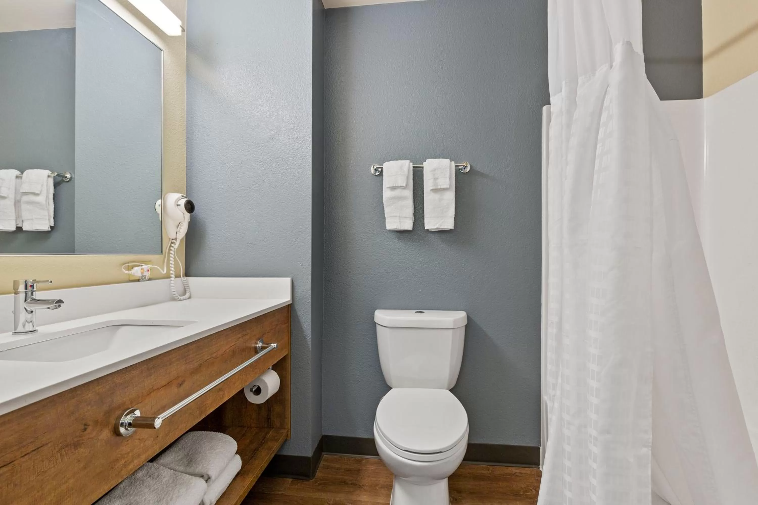 Bathroom in Extended Stay America Suites - San Ramon - Bishop Ranch - East