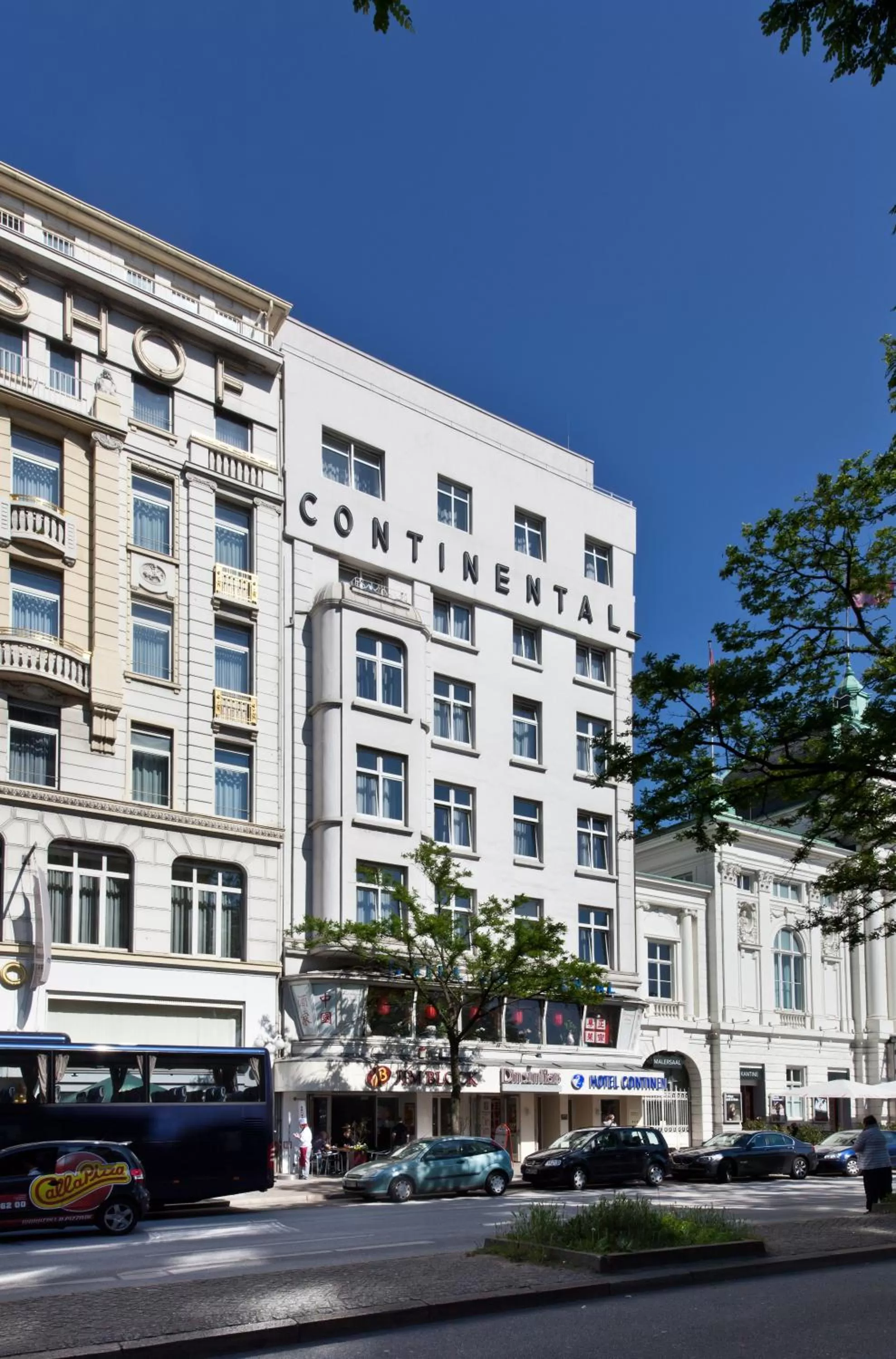 Property building in Hotel Continental Hamburg Hauptbahnhof