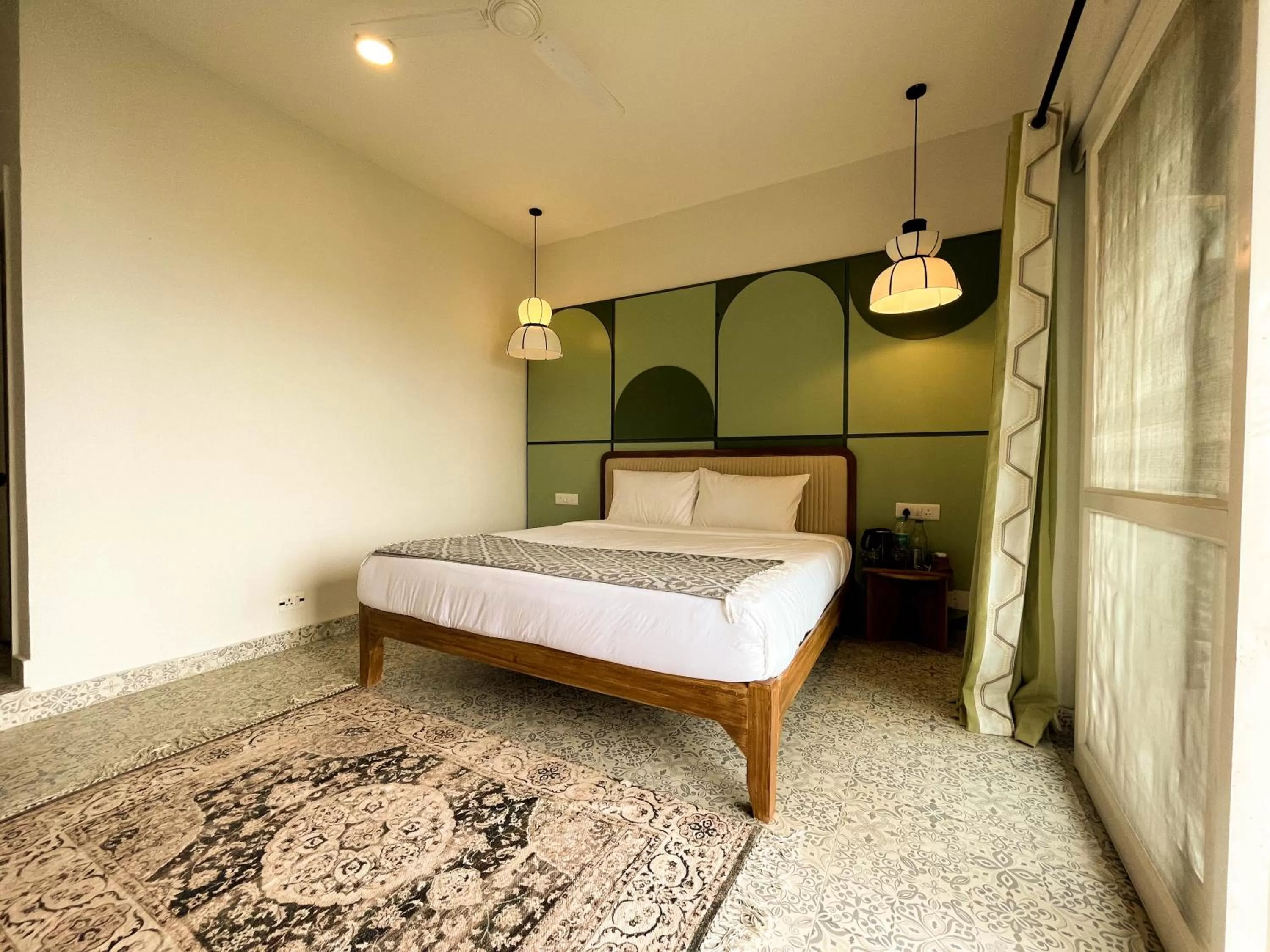 Bed in Seclude Kasauli, Himachal Pradesh