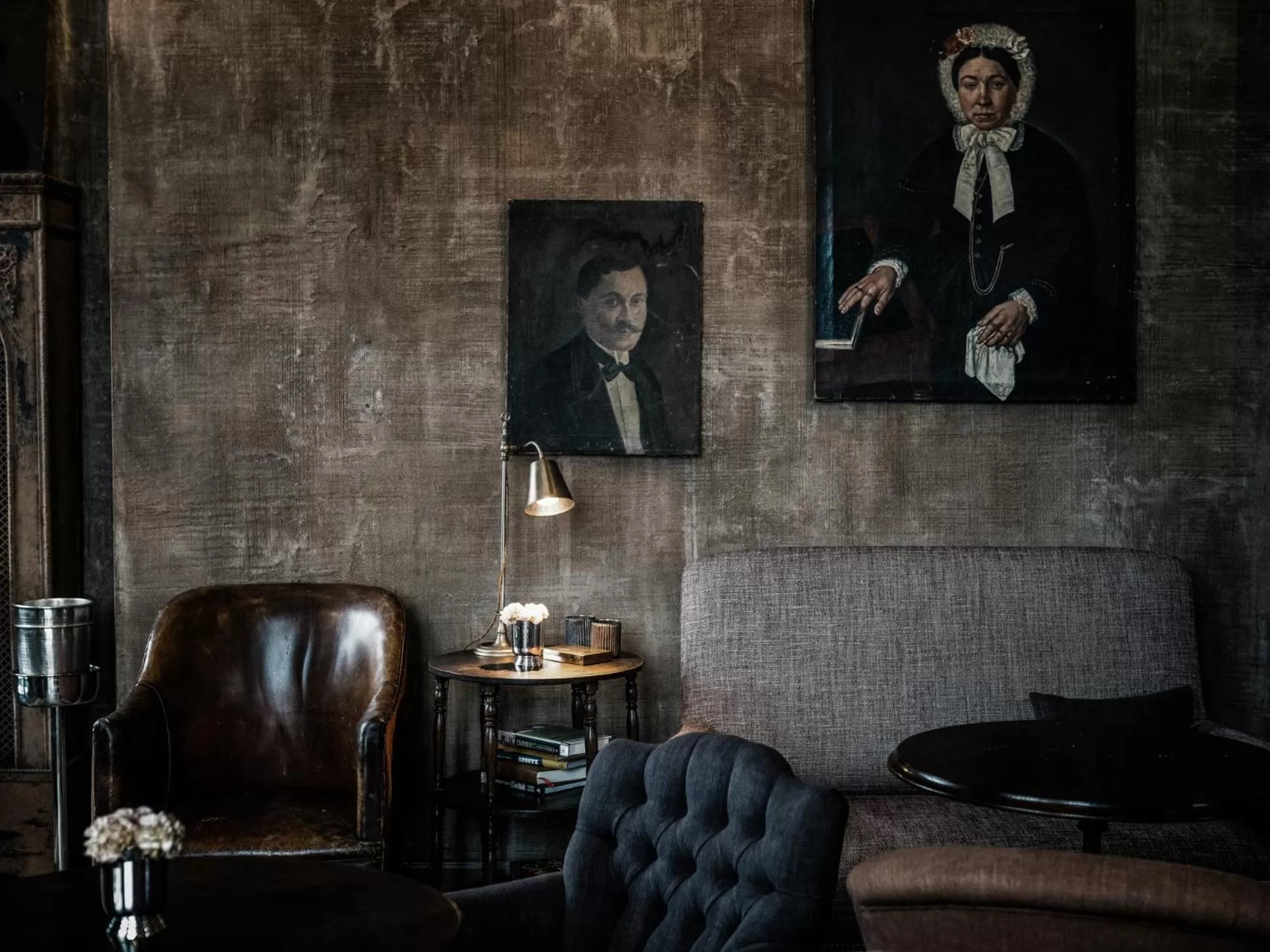 Lounge or bar in 1898 The Post