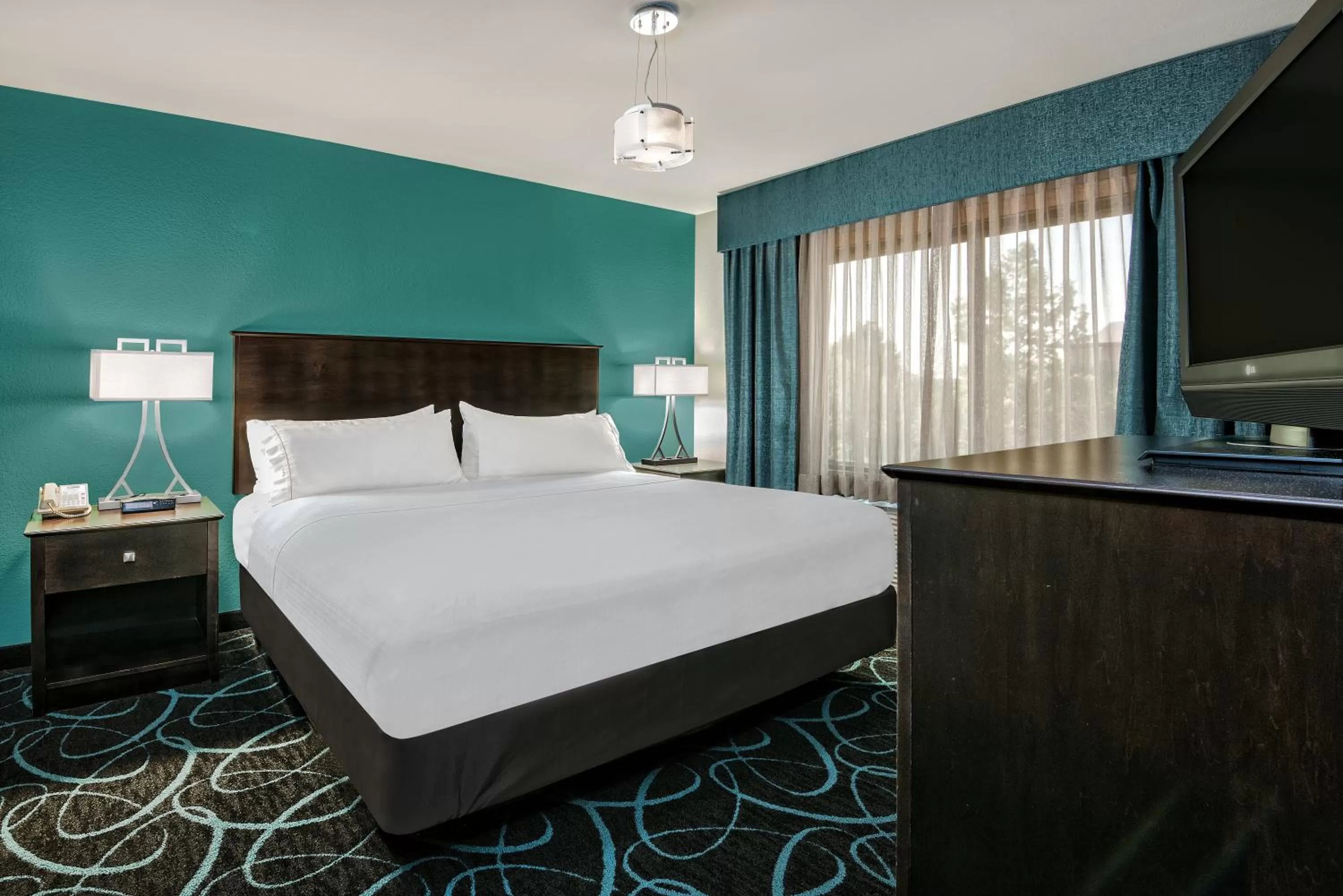 King Room in Holiday Inn Express Hotel and Suites Fort Worth/I-20