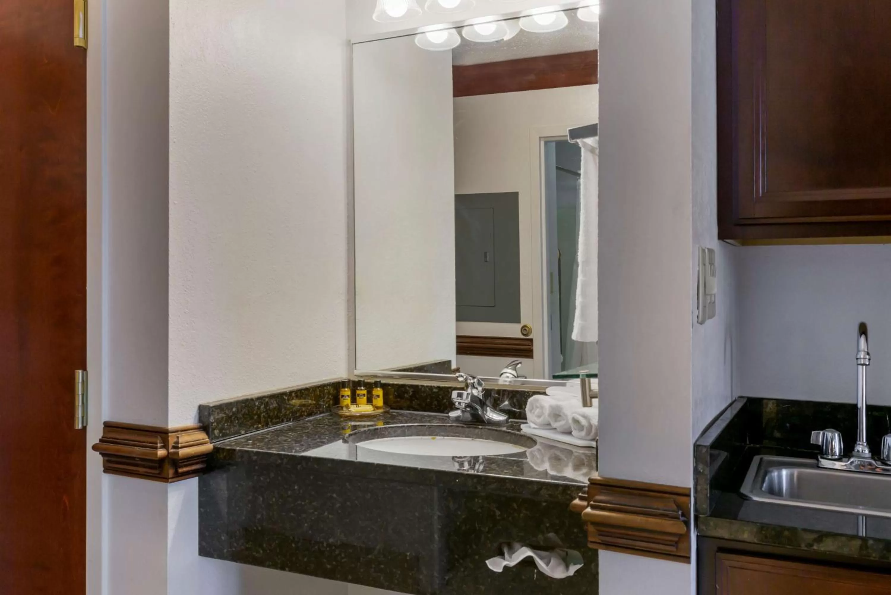 Bathroom in Best Western Plus South Hill Inn