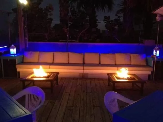 Restaurant/places to eat in Sea Vista Motel