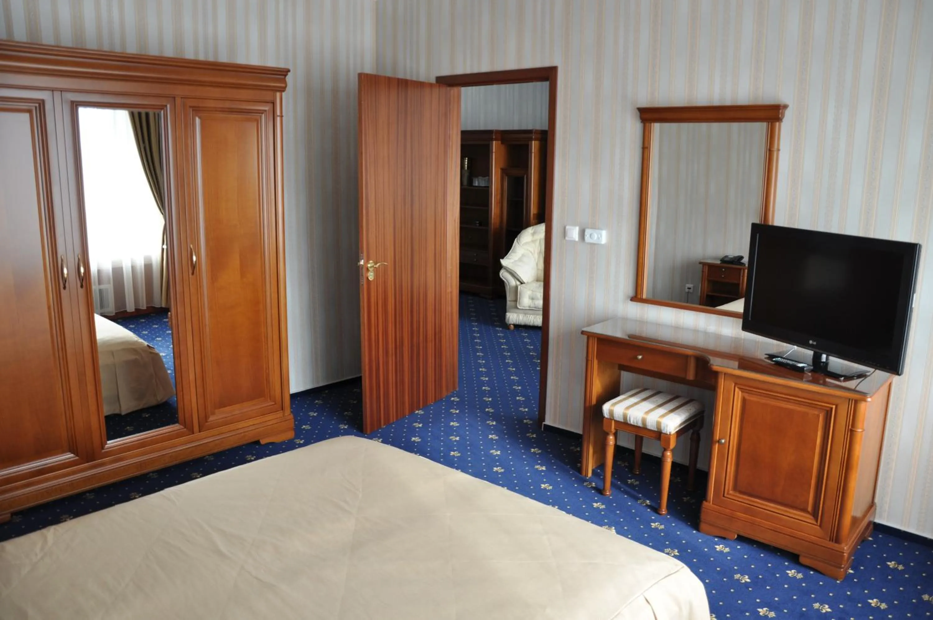 Decorative detail, Bed in Hotel Traian