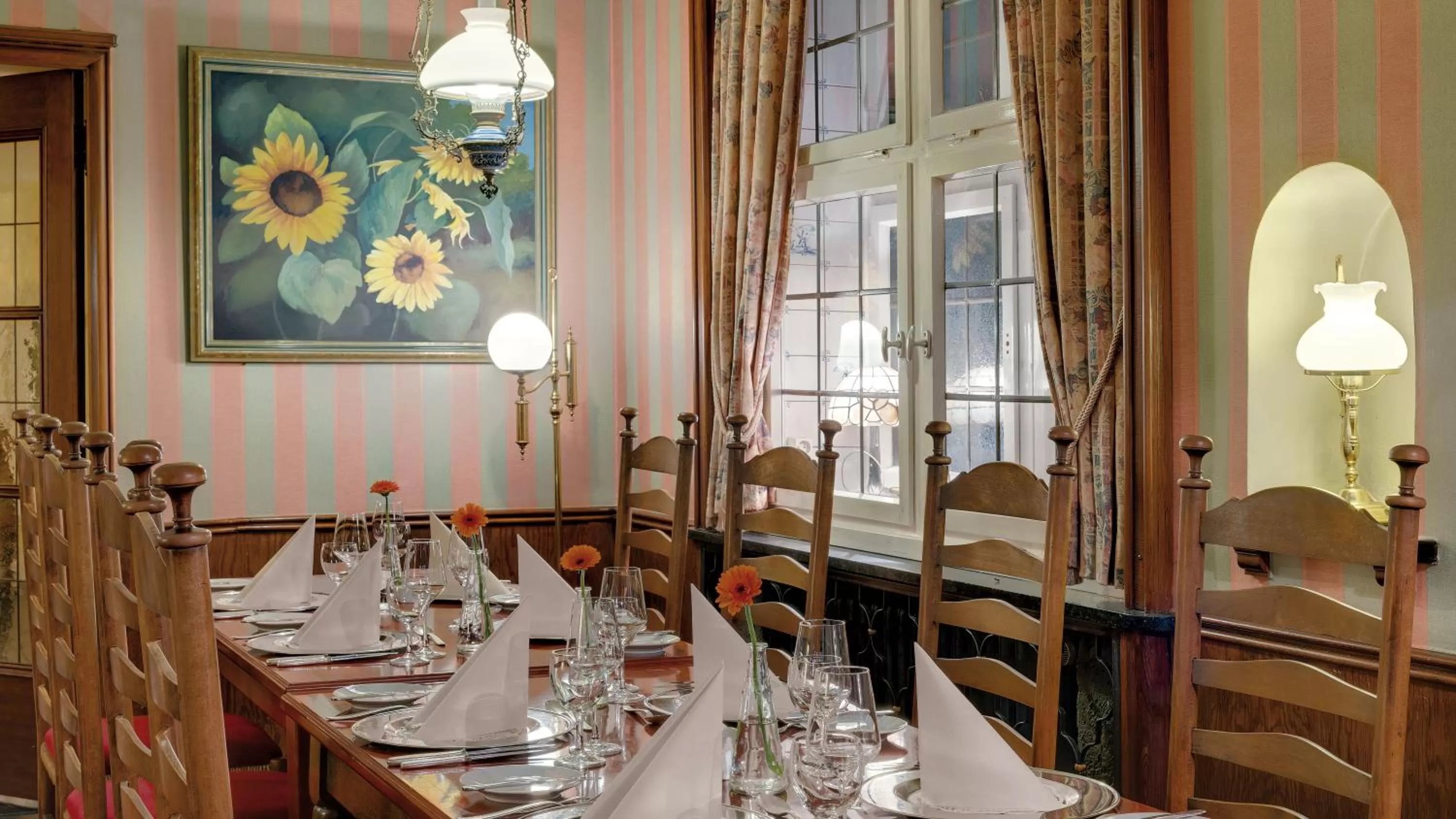 Lunch, Restaurant/Places to Eat in Wyndham Garden Gummersbach