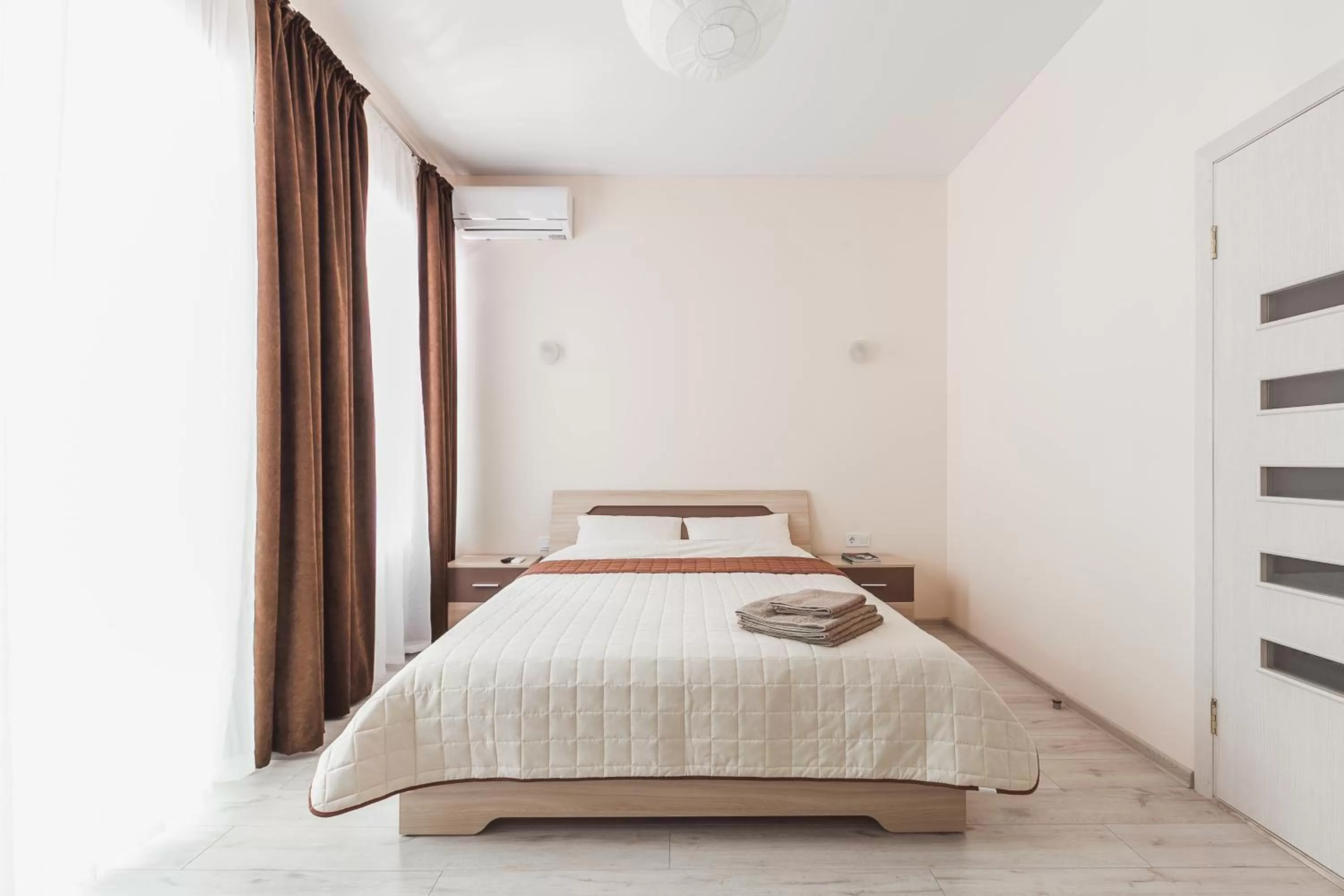 Bed in Apartments near Deribasovskaya