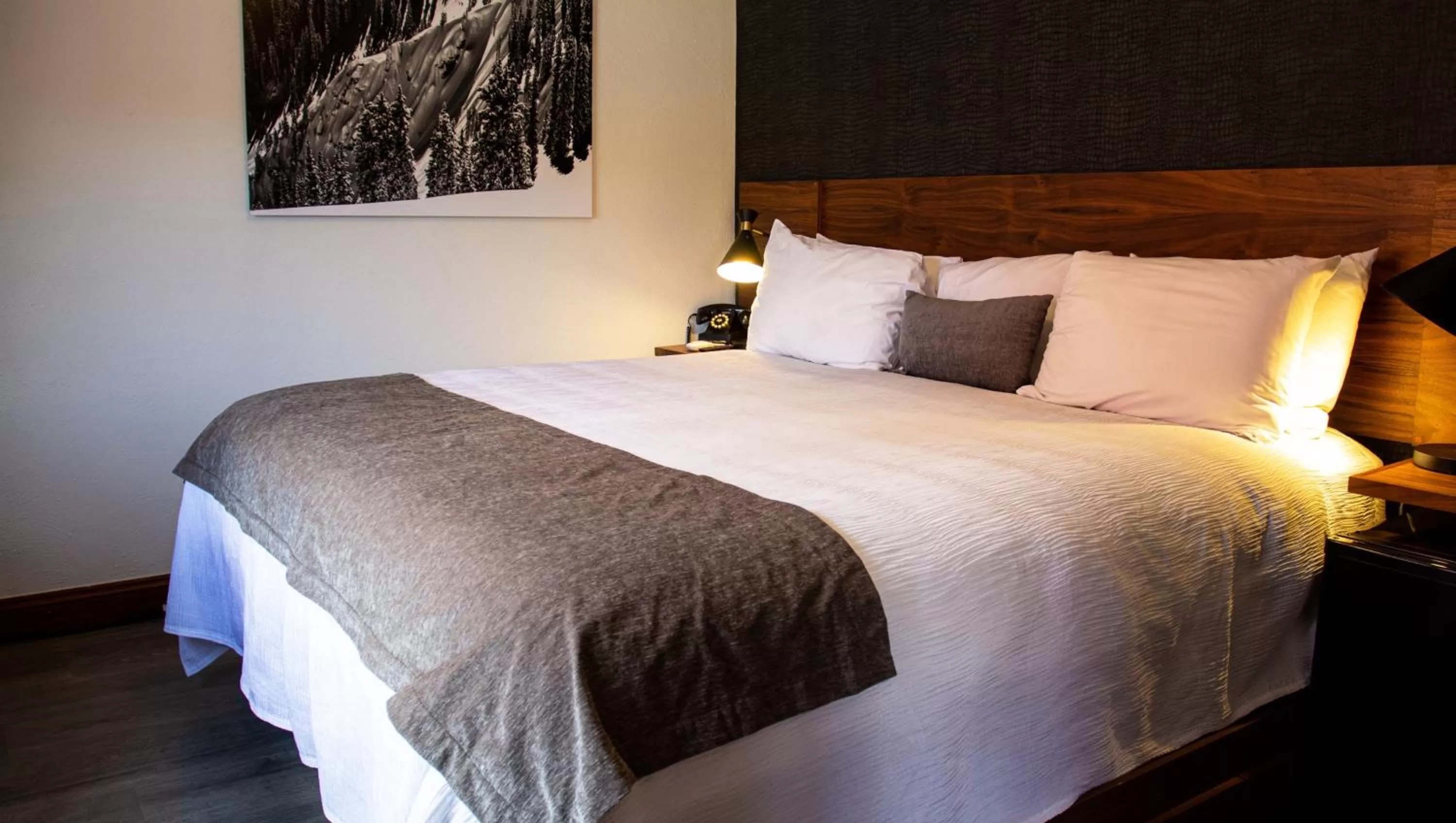 Bedroom, Bed in The Bristol Hotel