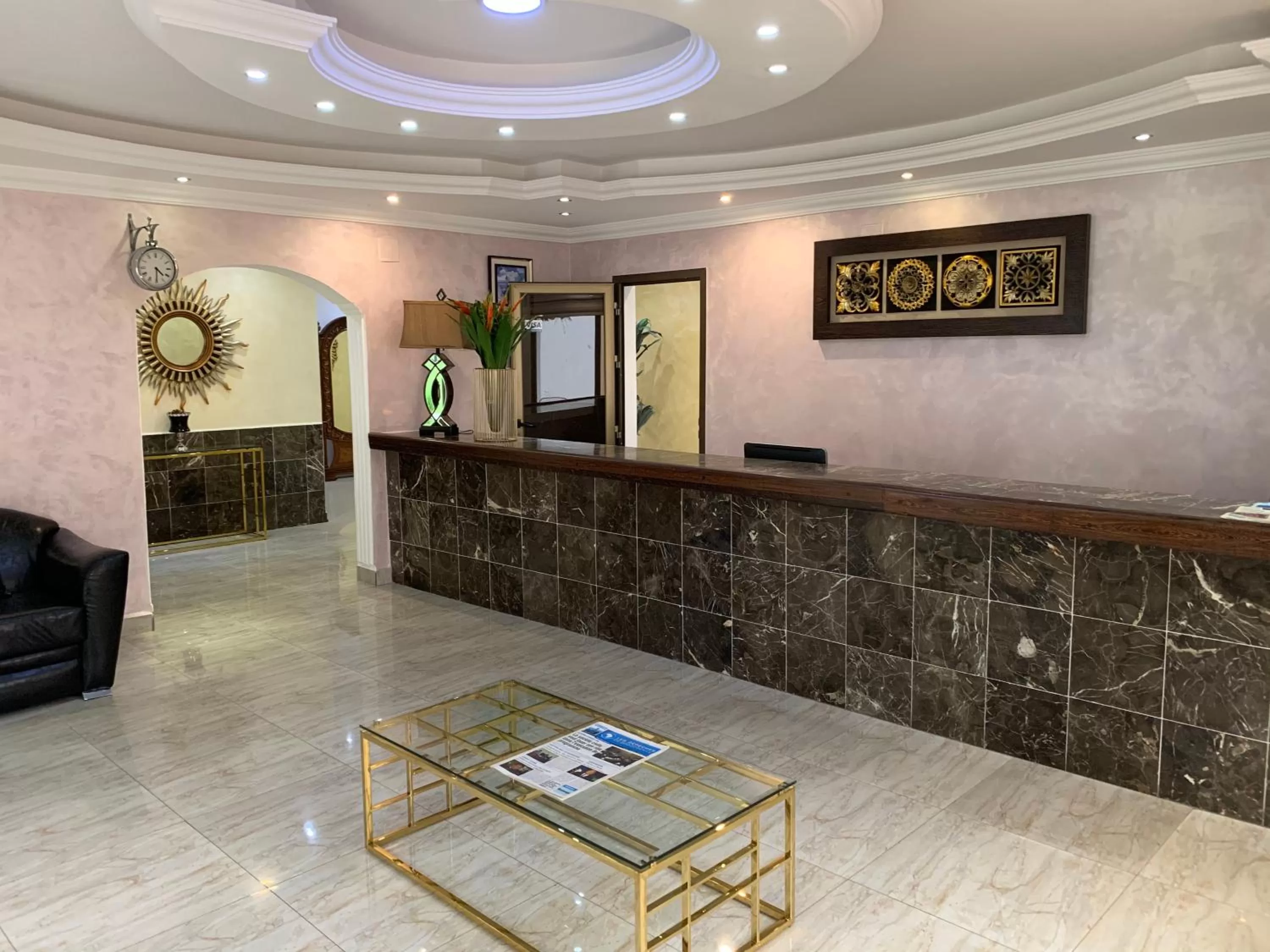 Lobby/Reception in class hotel