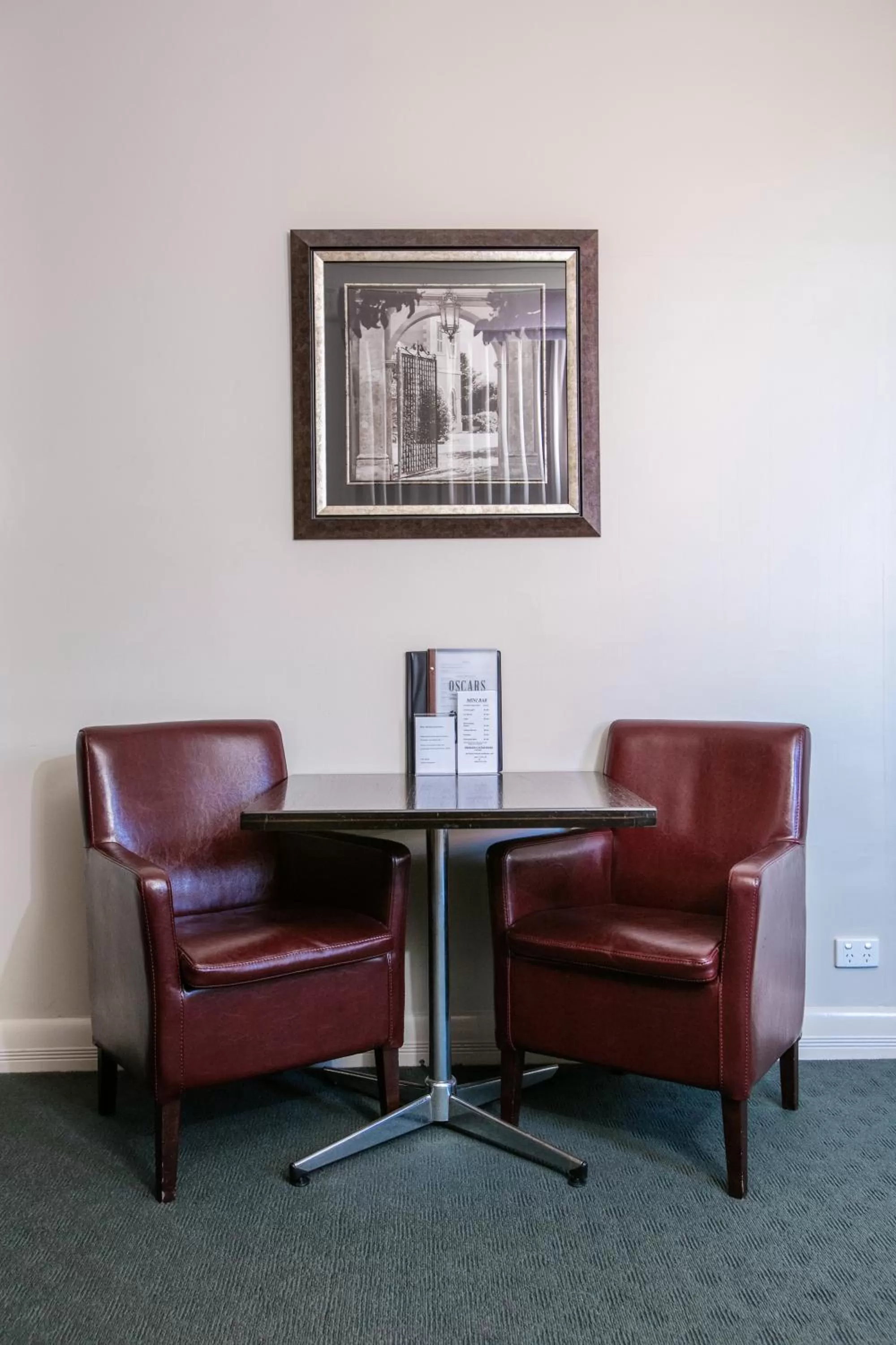 Living room in Oscars Hotel and Cafe Bar