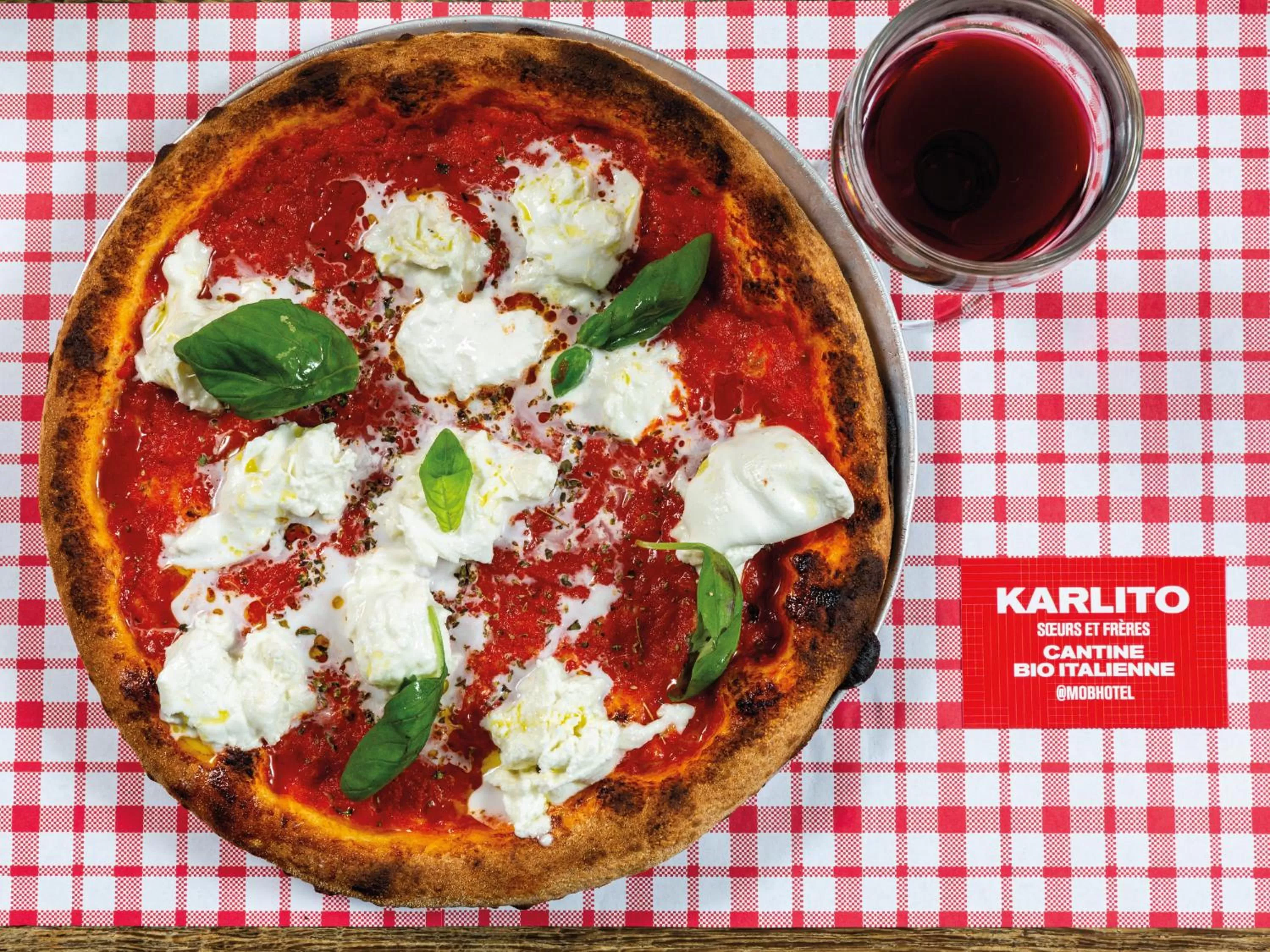 Restaurant/places to eat in MOB HOTEL Lyon Confluence