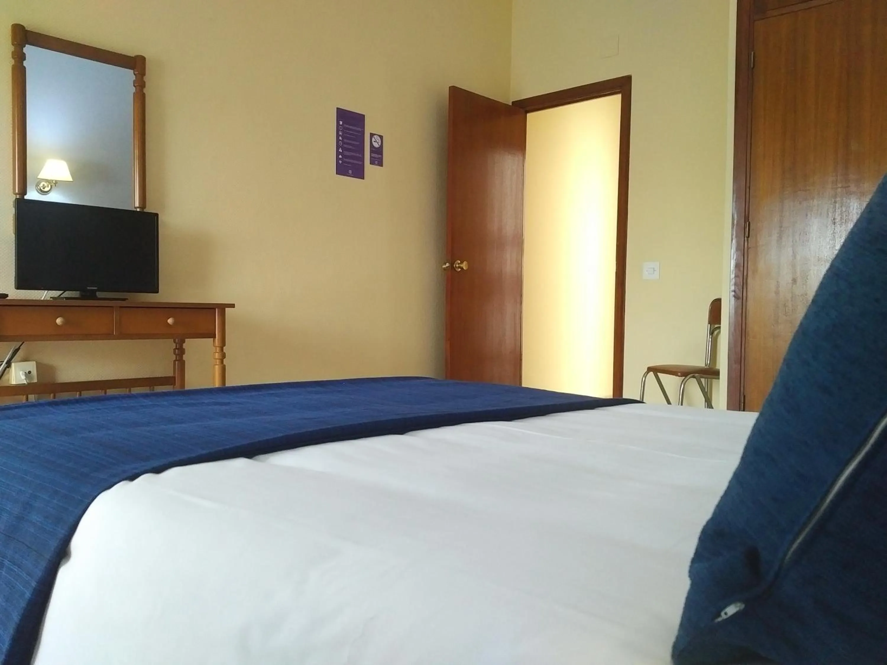 Bedroom, Bed in Hotel Perú by Bossh! Hotels