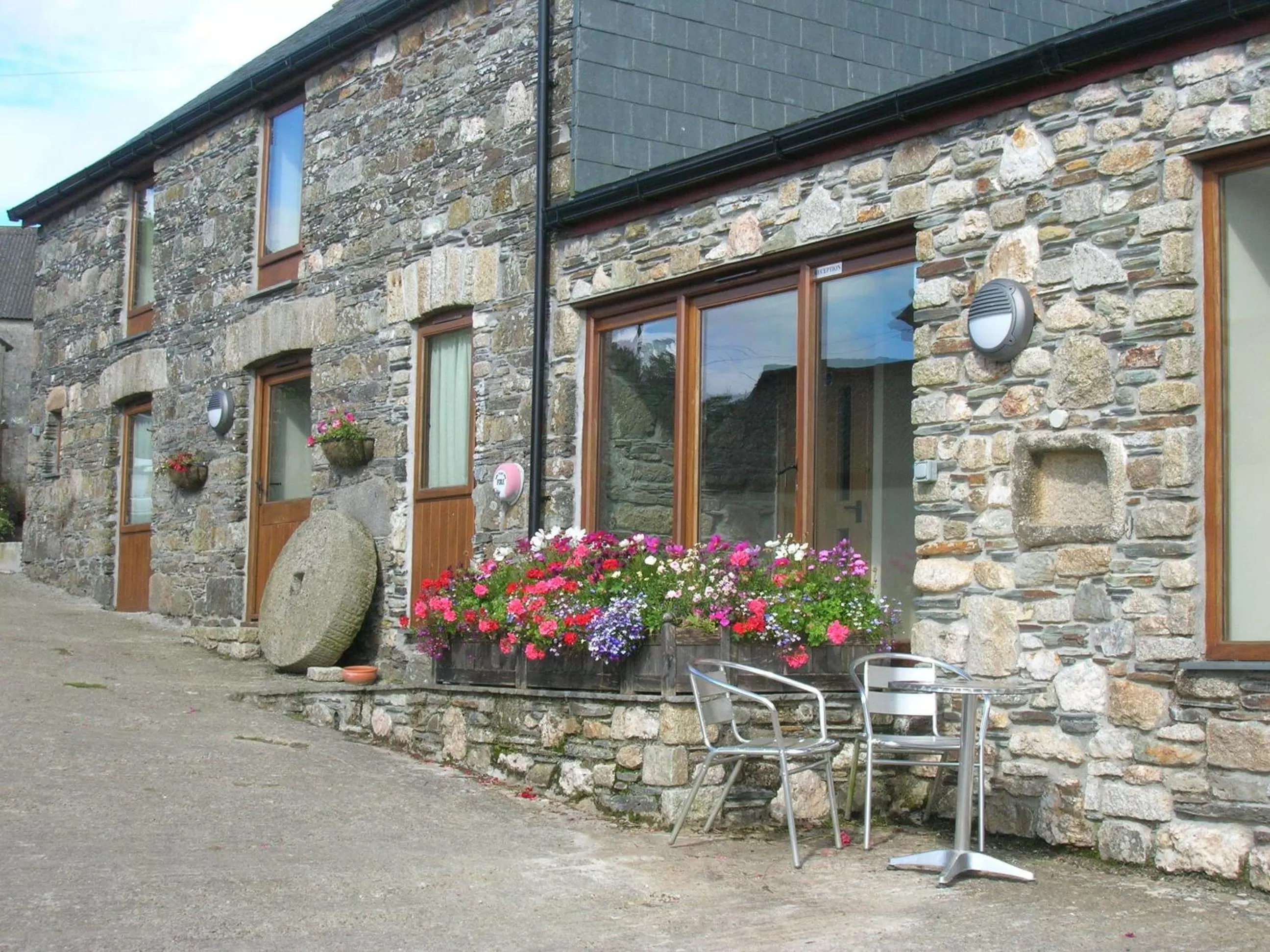 Property building in Polhilsa Farm