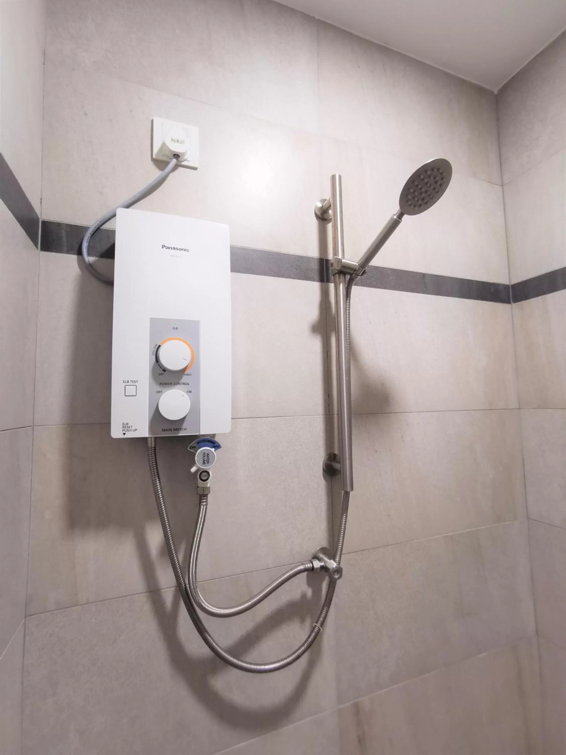 Deluxe Family Room in Mwv Family Suite Room