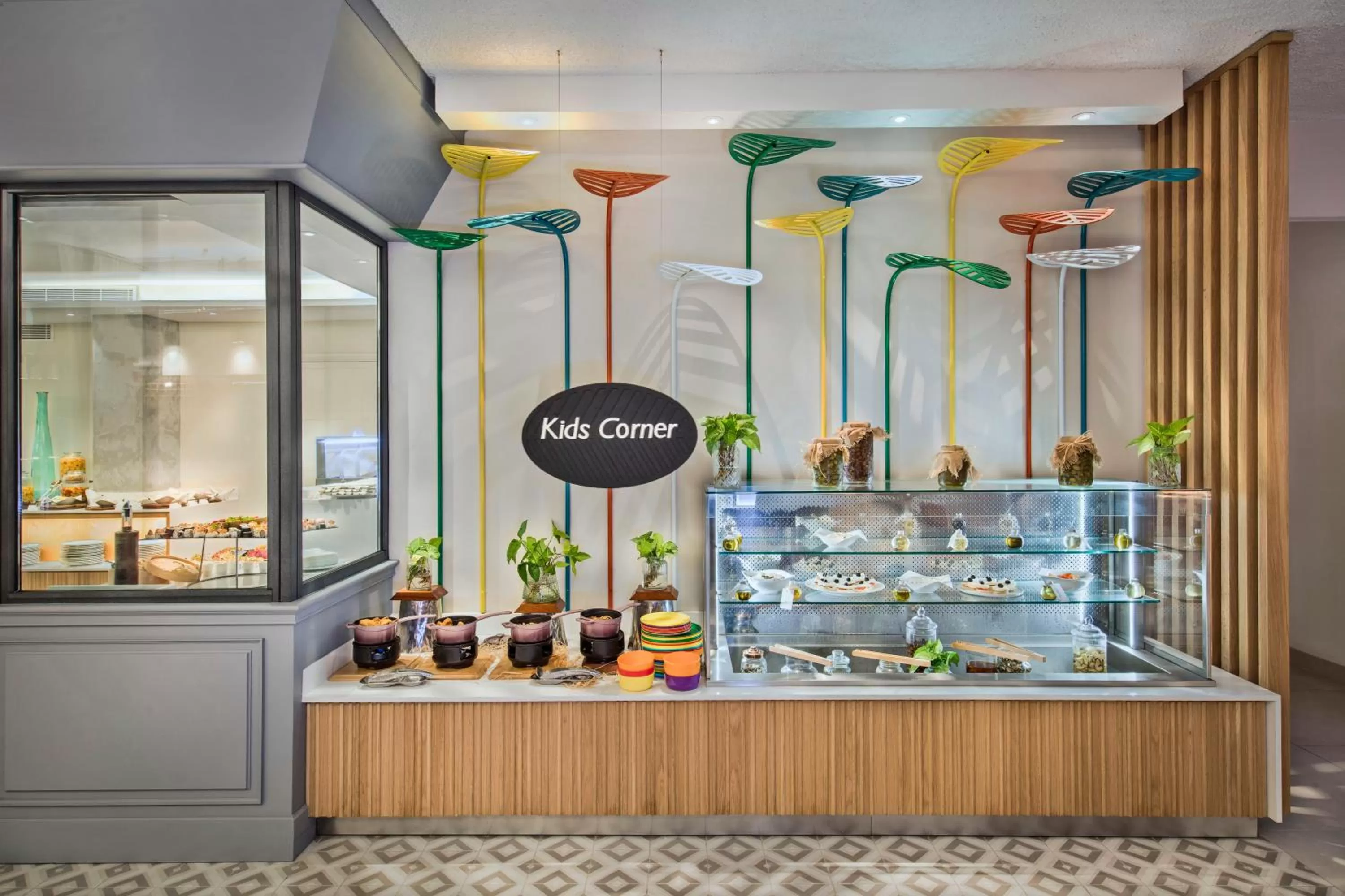 Restaurant/places to eat in Constance Belle Mare Plage