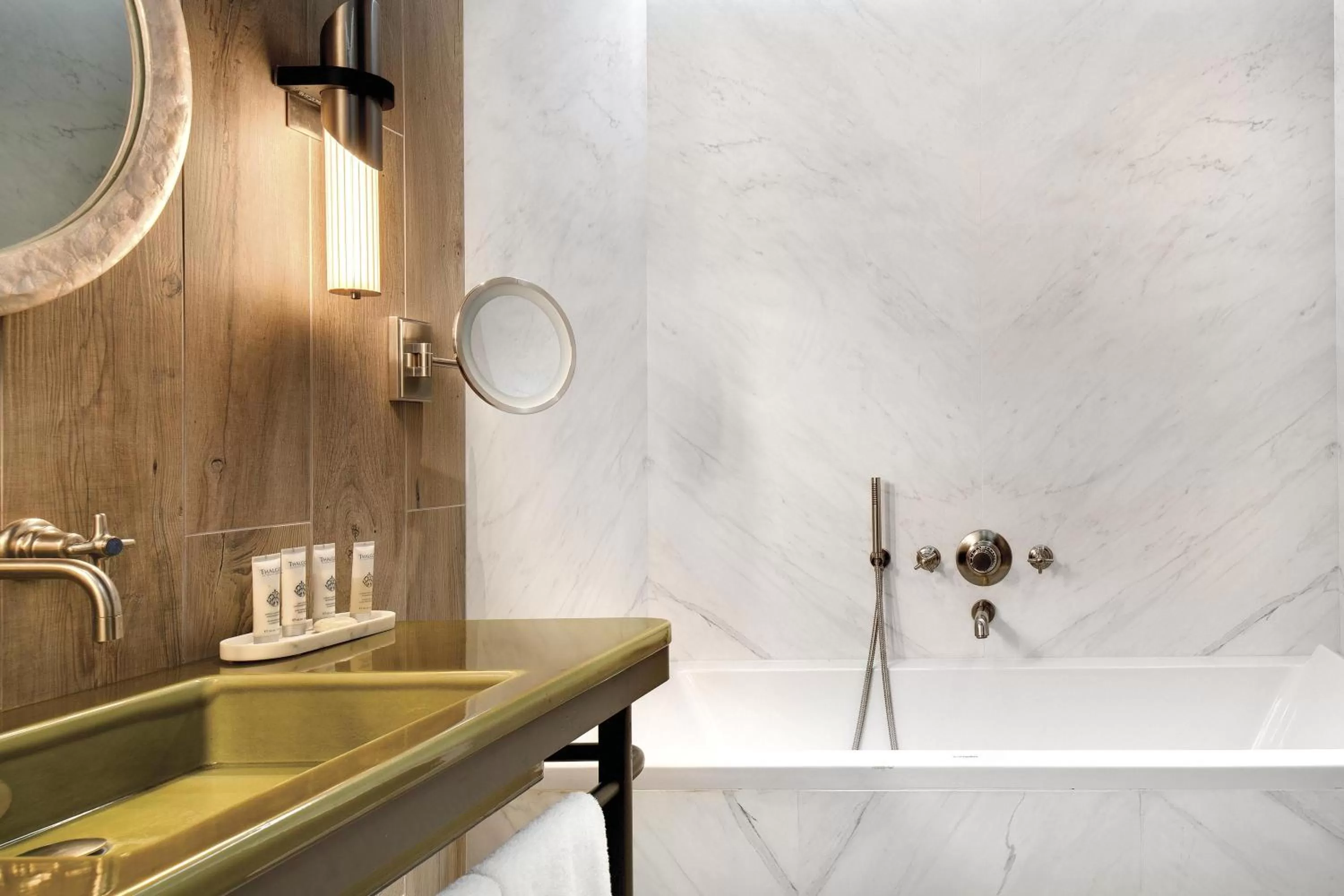 Bathroom in La Demeure Montaigne