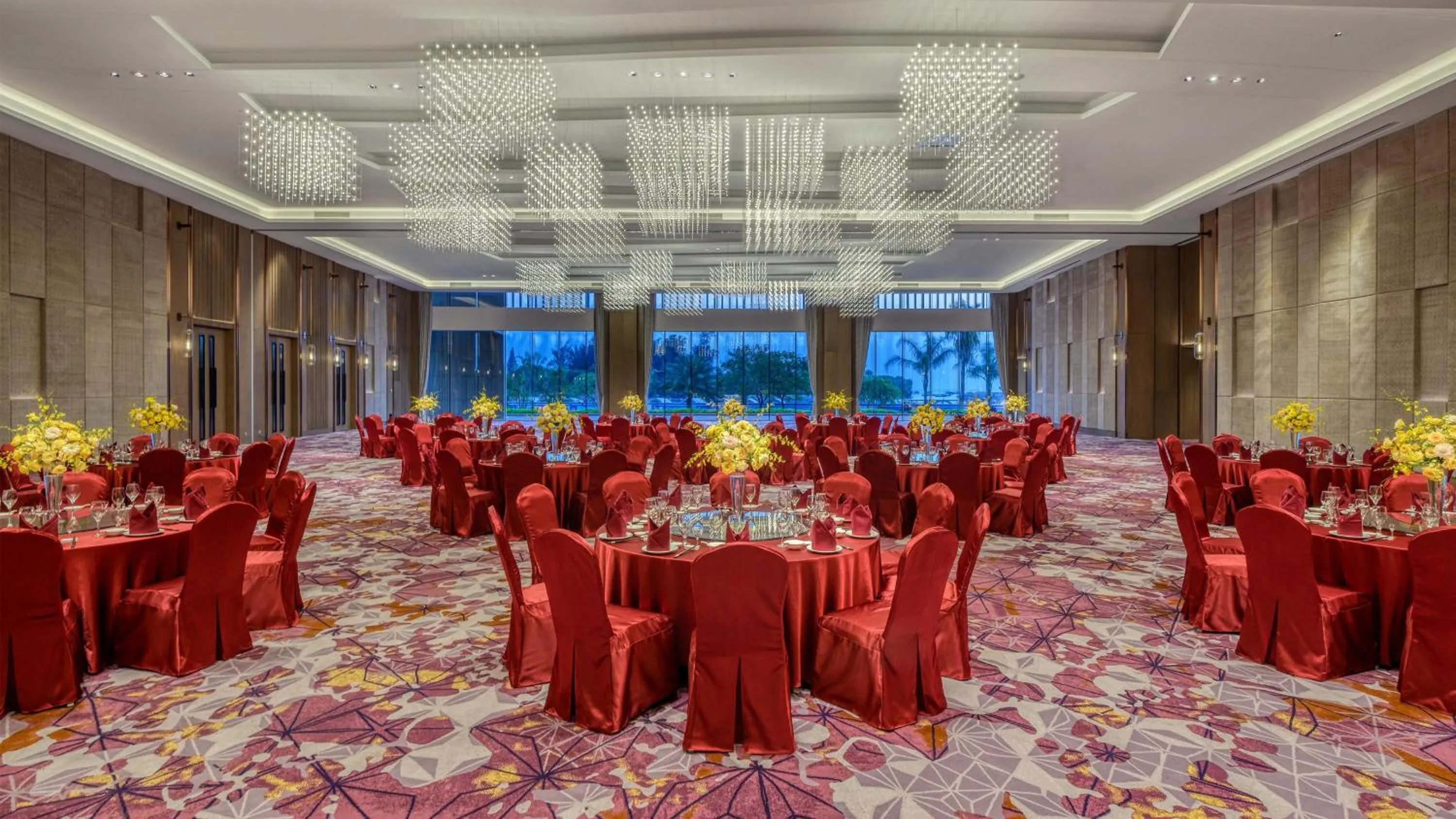 Meeting/conference room in Crowne Plaza Beihai Silver Beach by IHG