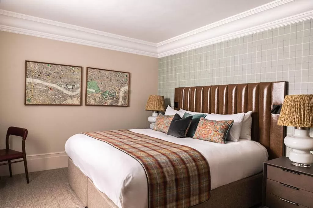 Bed in The Tophams Hotel