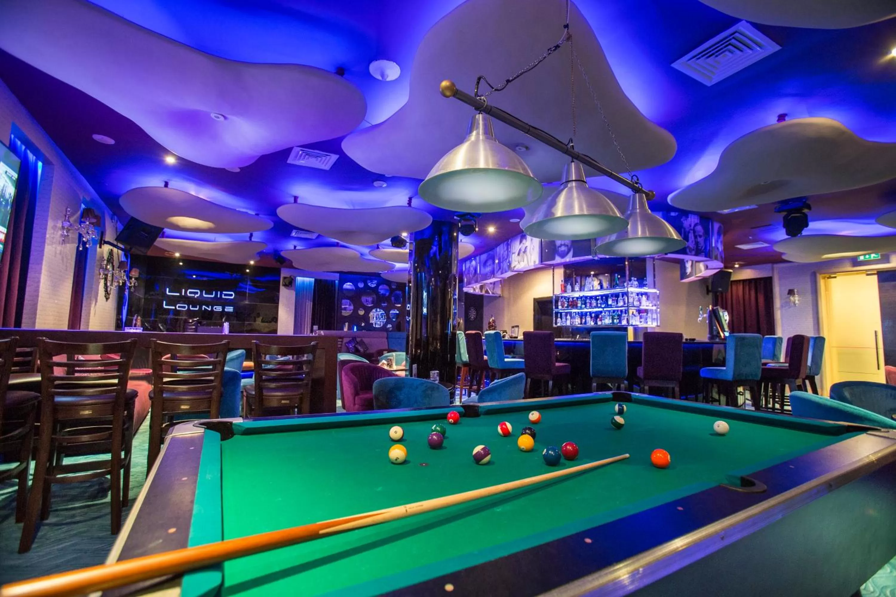 Lounge or bar in Mercure Gold Hotel Jumeirah Dubai by Accor