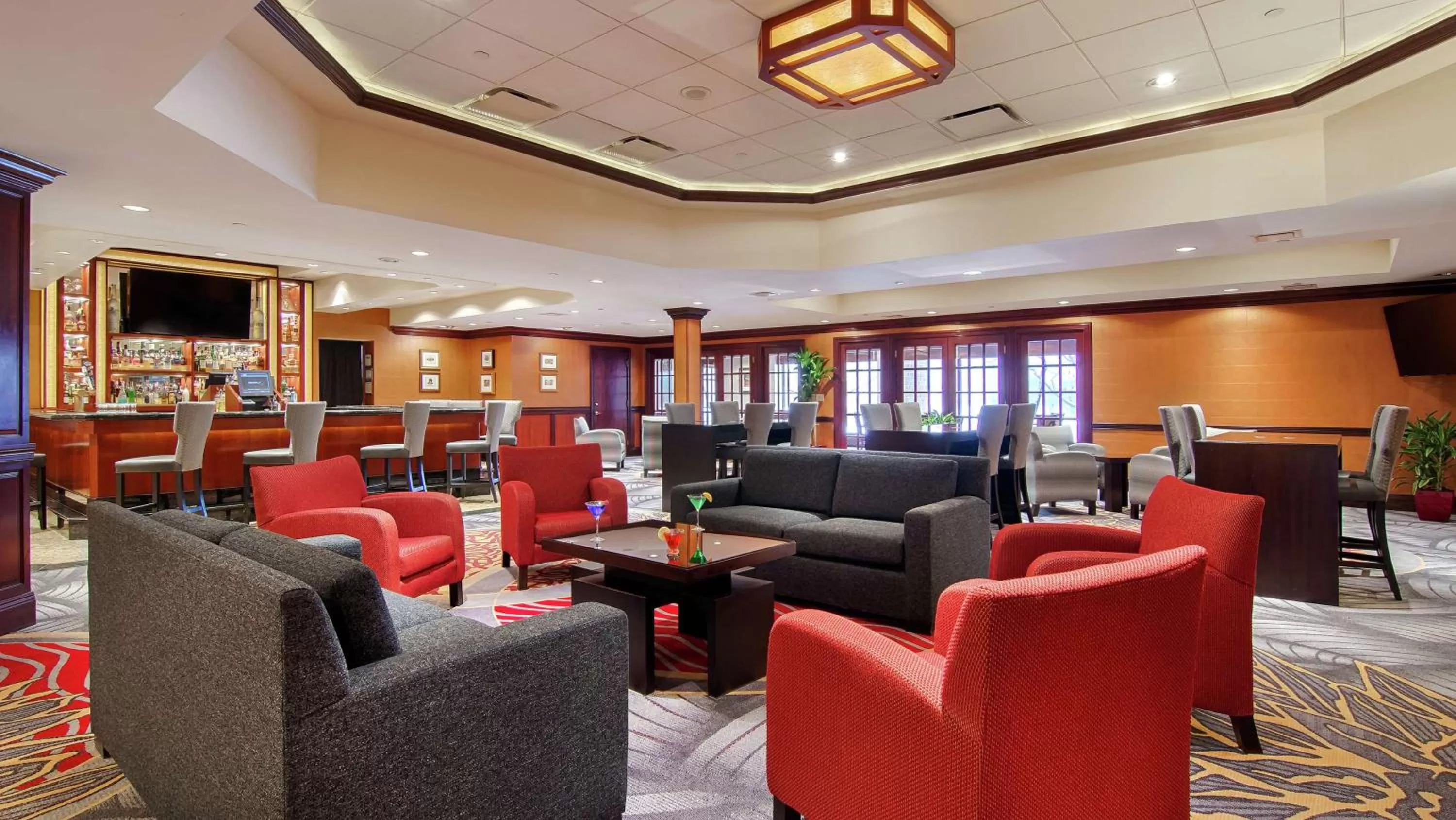 Lobby or reception in DoubleTree by Hilton Lisle Naperville