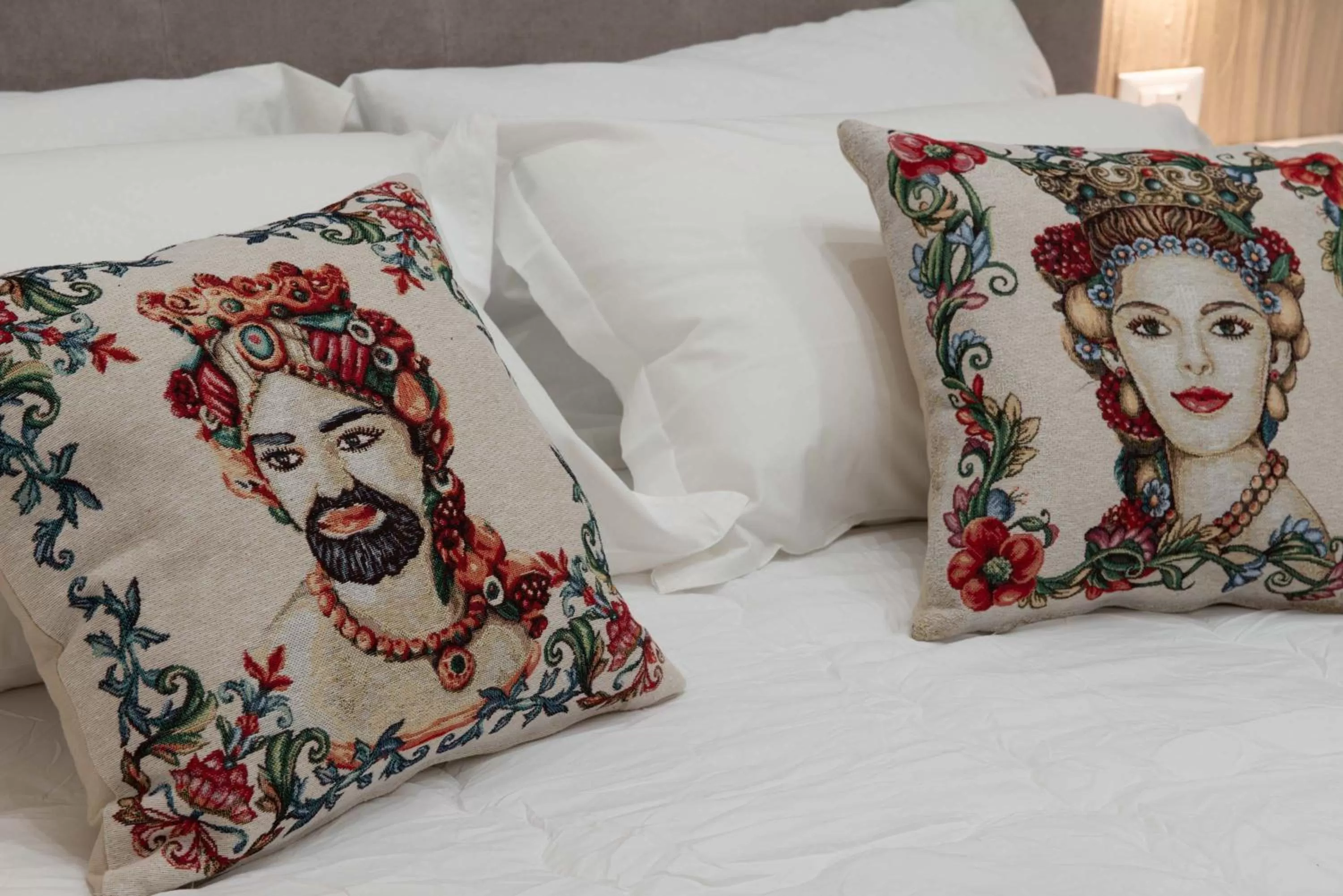 Decorative detail, Bed in Blanc Rooms