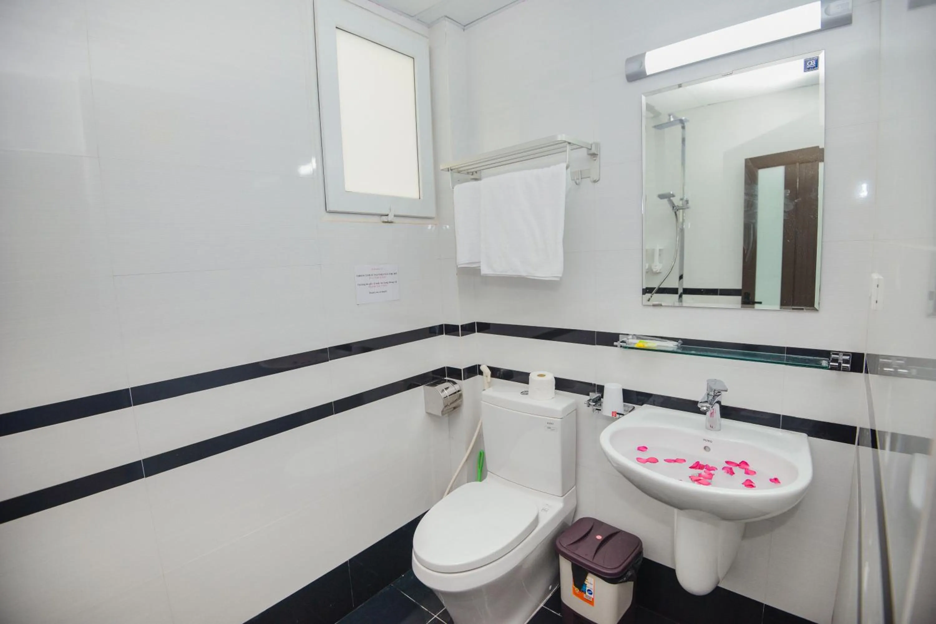 Toilet in Old Town Palace Guest House