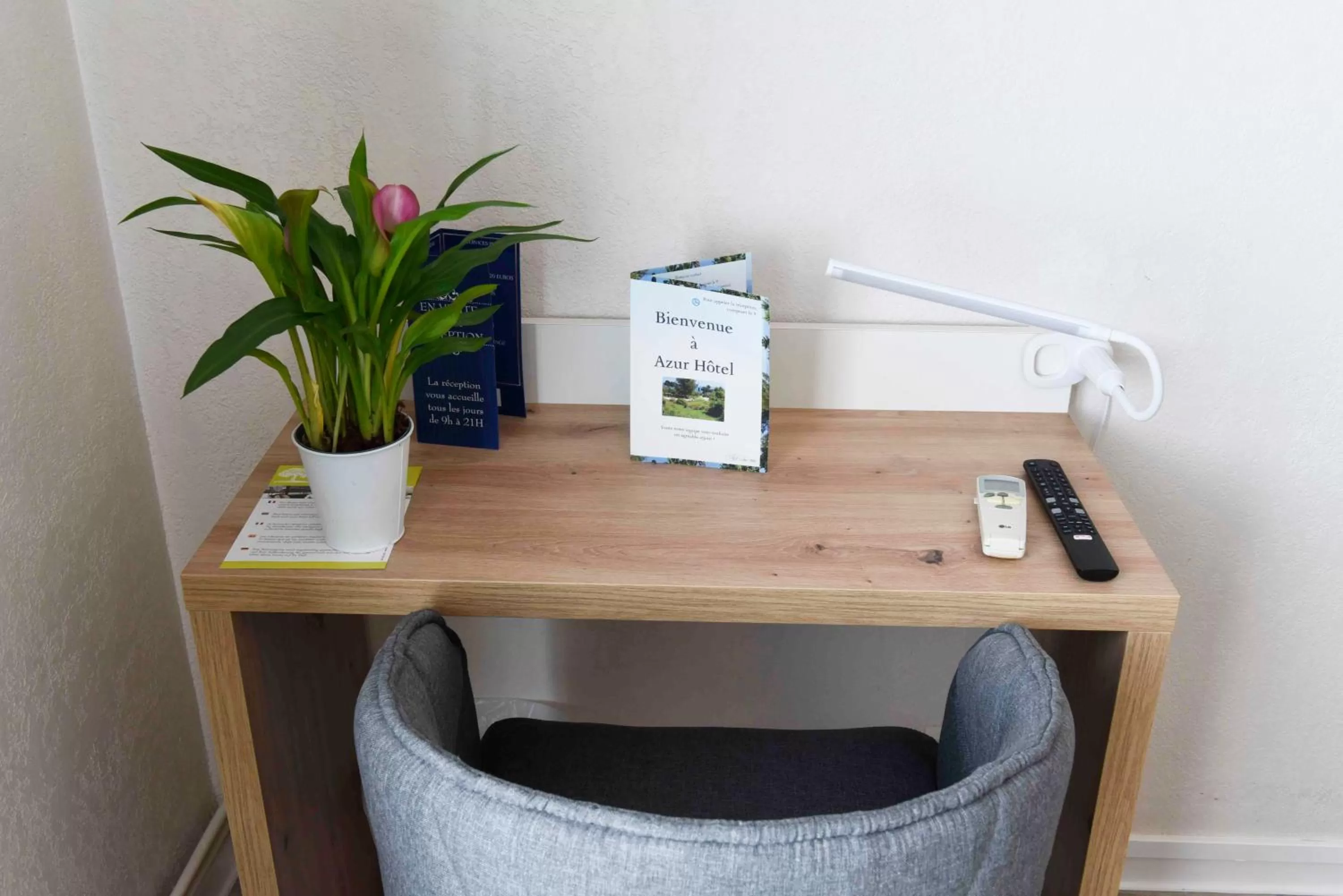 Seating area in Azur Hôtel