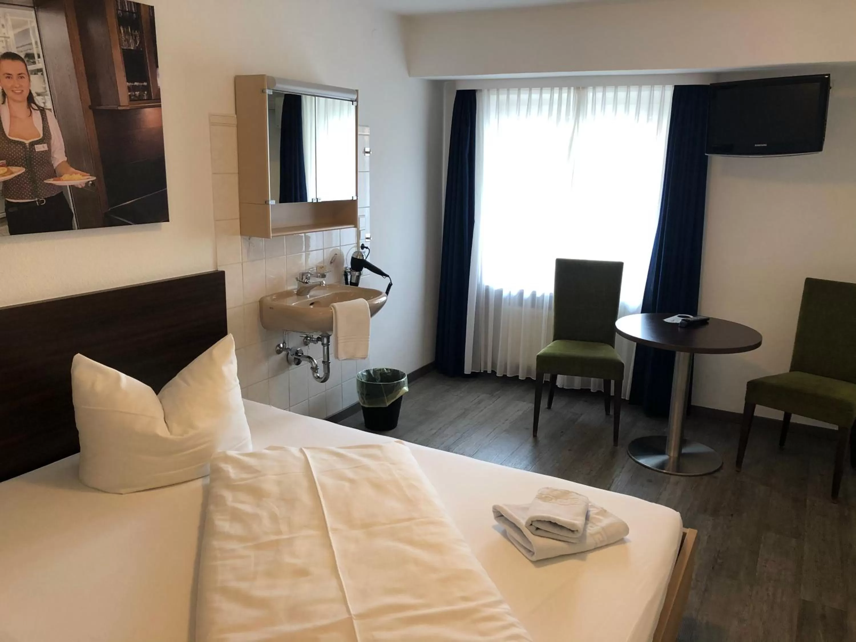 Bed in Landgasthof Kreuz