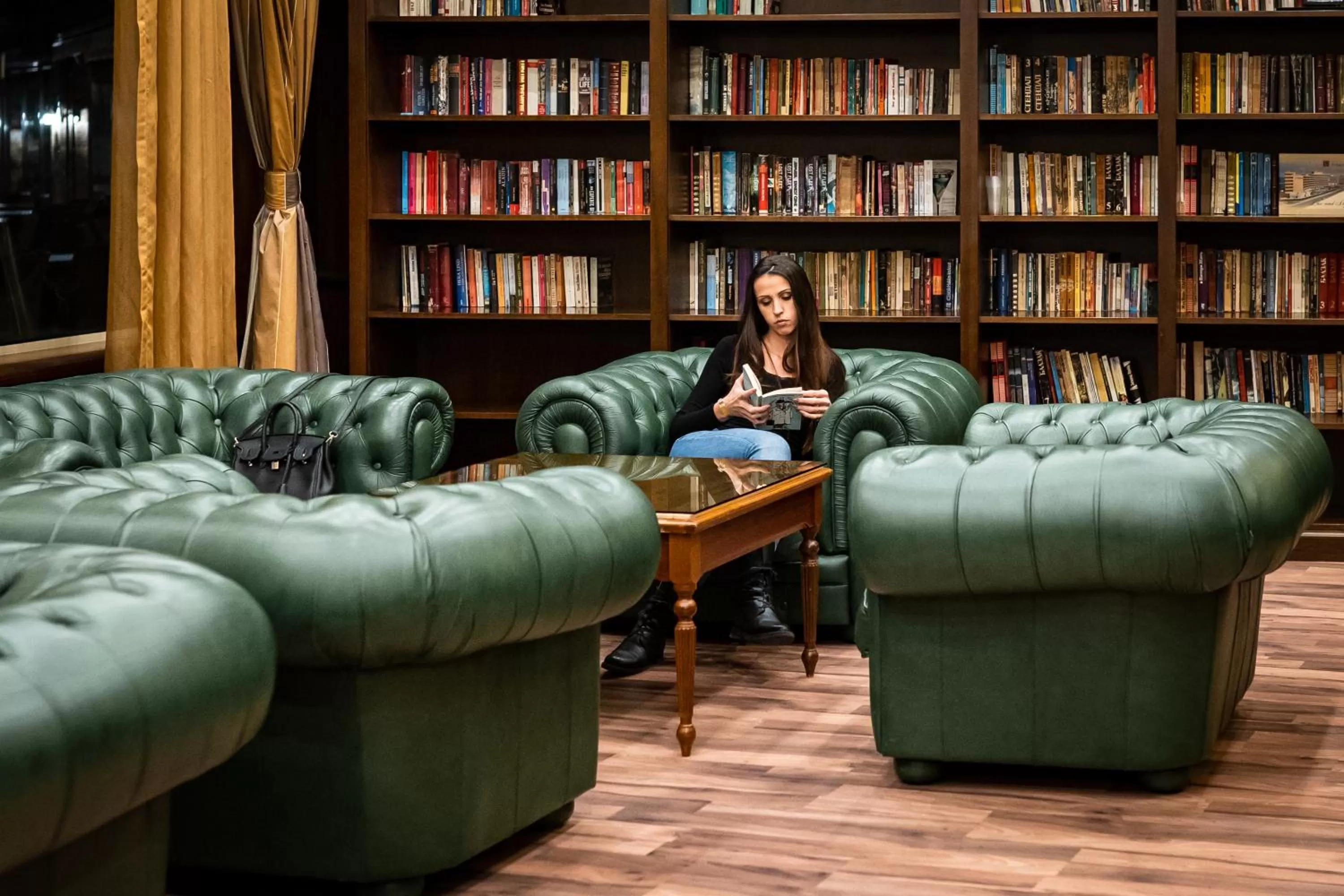 Library in Grand Hotel Pomorie - Medical spa