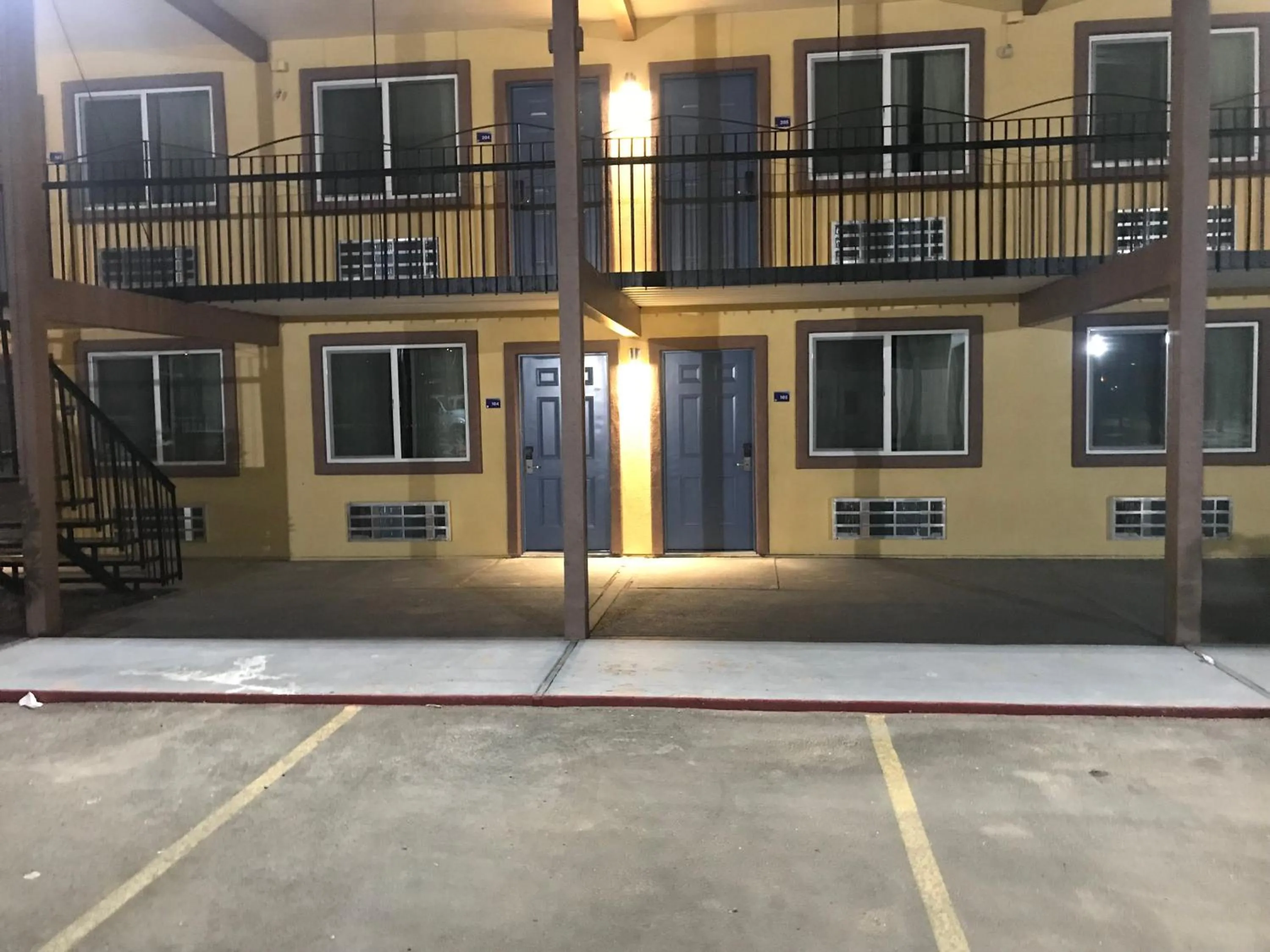 Property building in Gila Bend Lodge