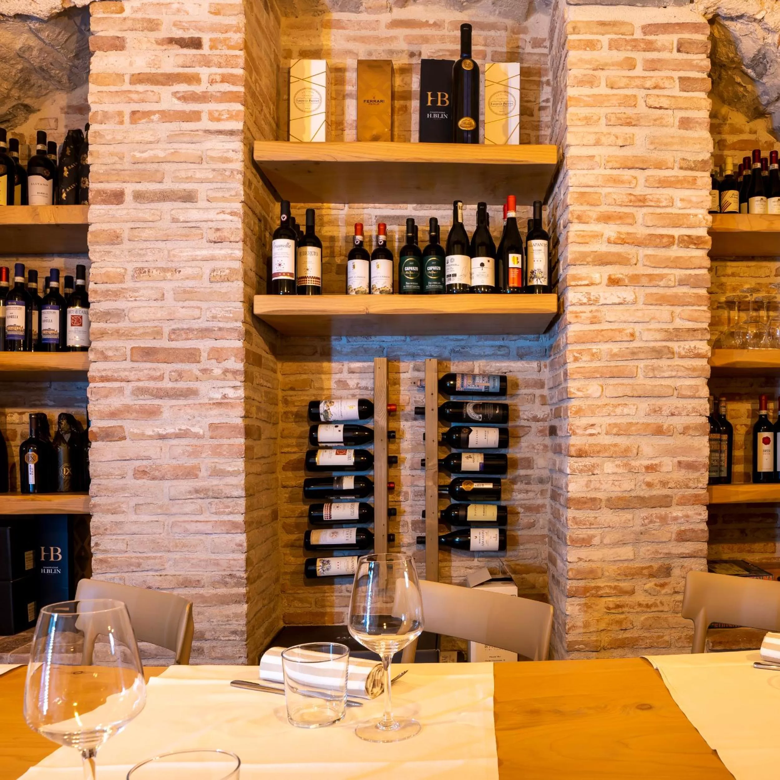 Restaurant/places to eat in Locanda Alberti