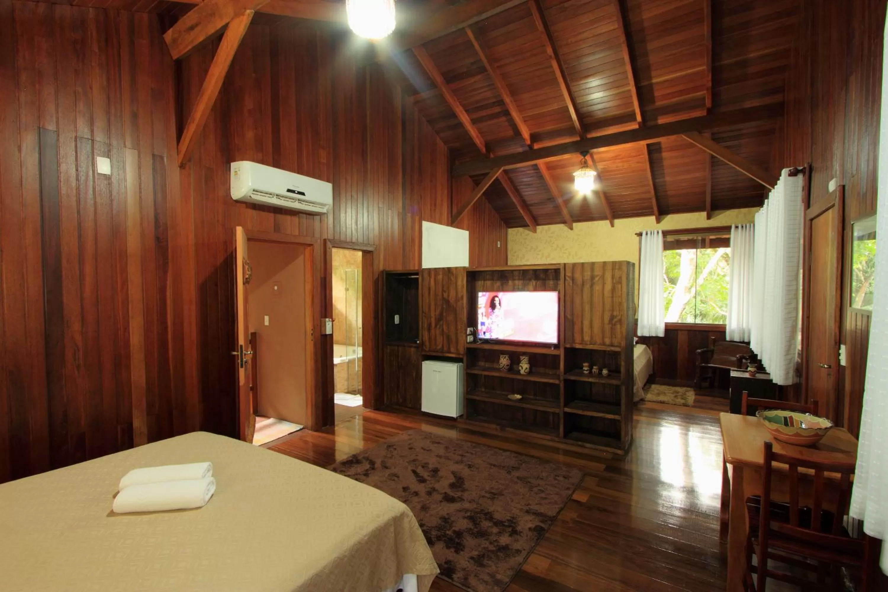 Bedroom, TV/Entertainment Center in Hotel Cabanas