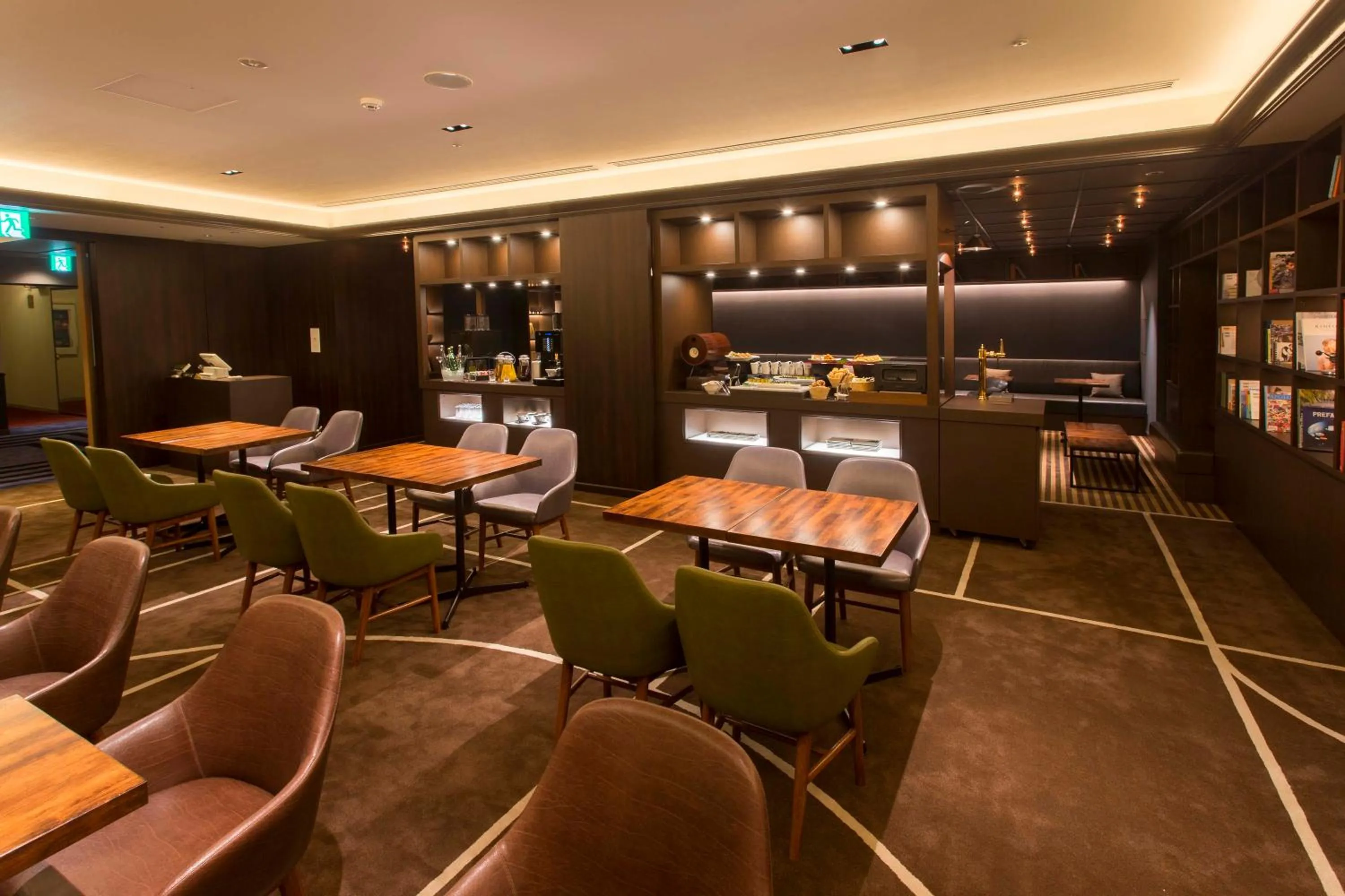 Communal lounge/ TV room in Royal Park Hotel Takamatsu