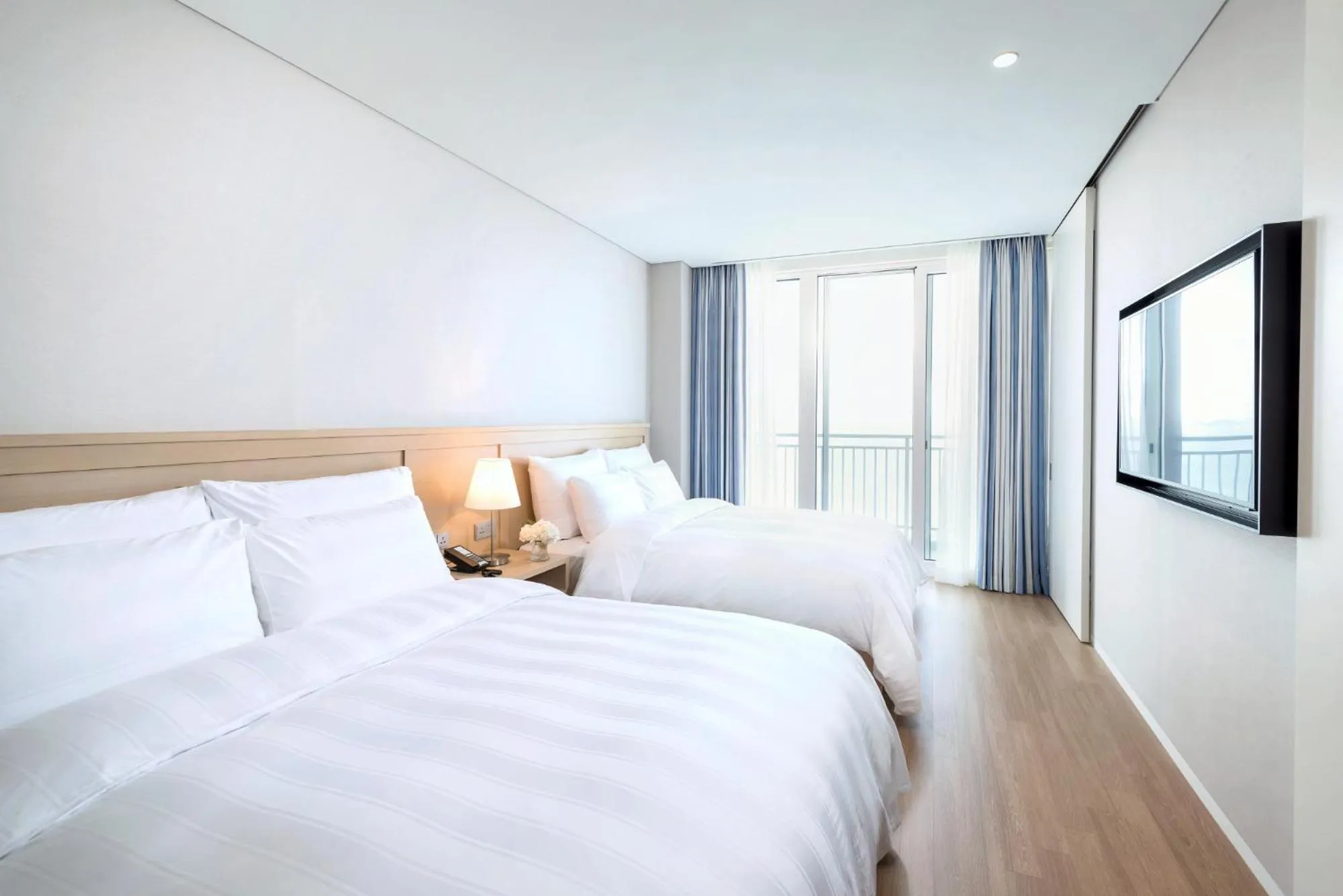 Bed in Lotte Resort Sokcho