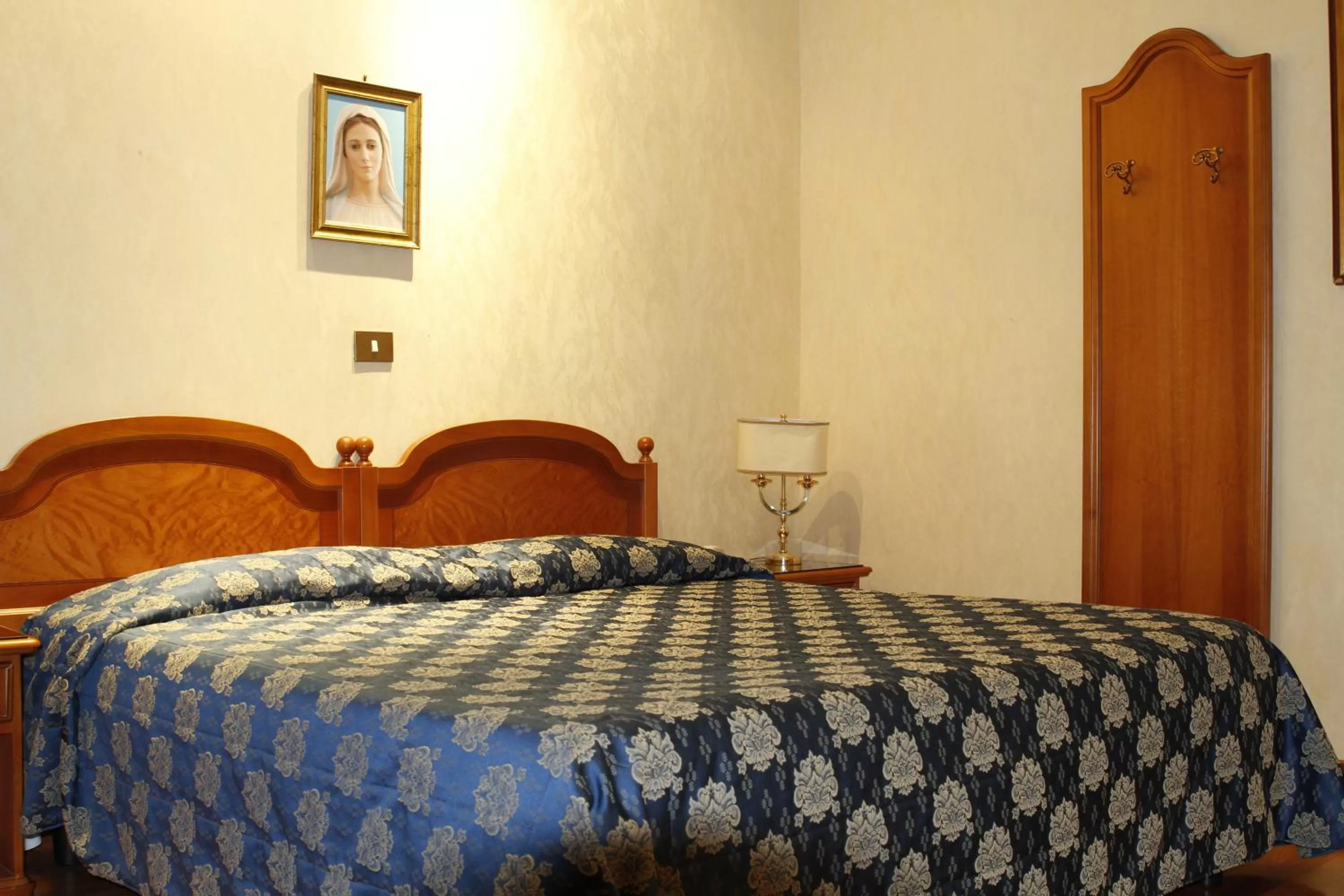 Bedroom, Bed in Hotel Genio