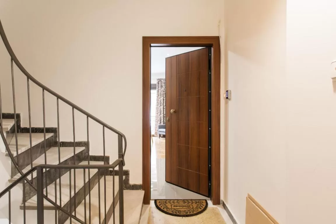 Facade/entrance in Nicholas Point Apartments and Rooms