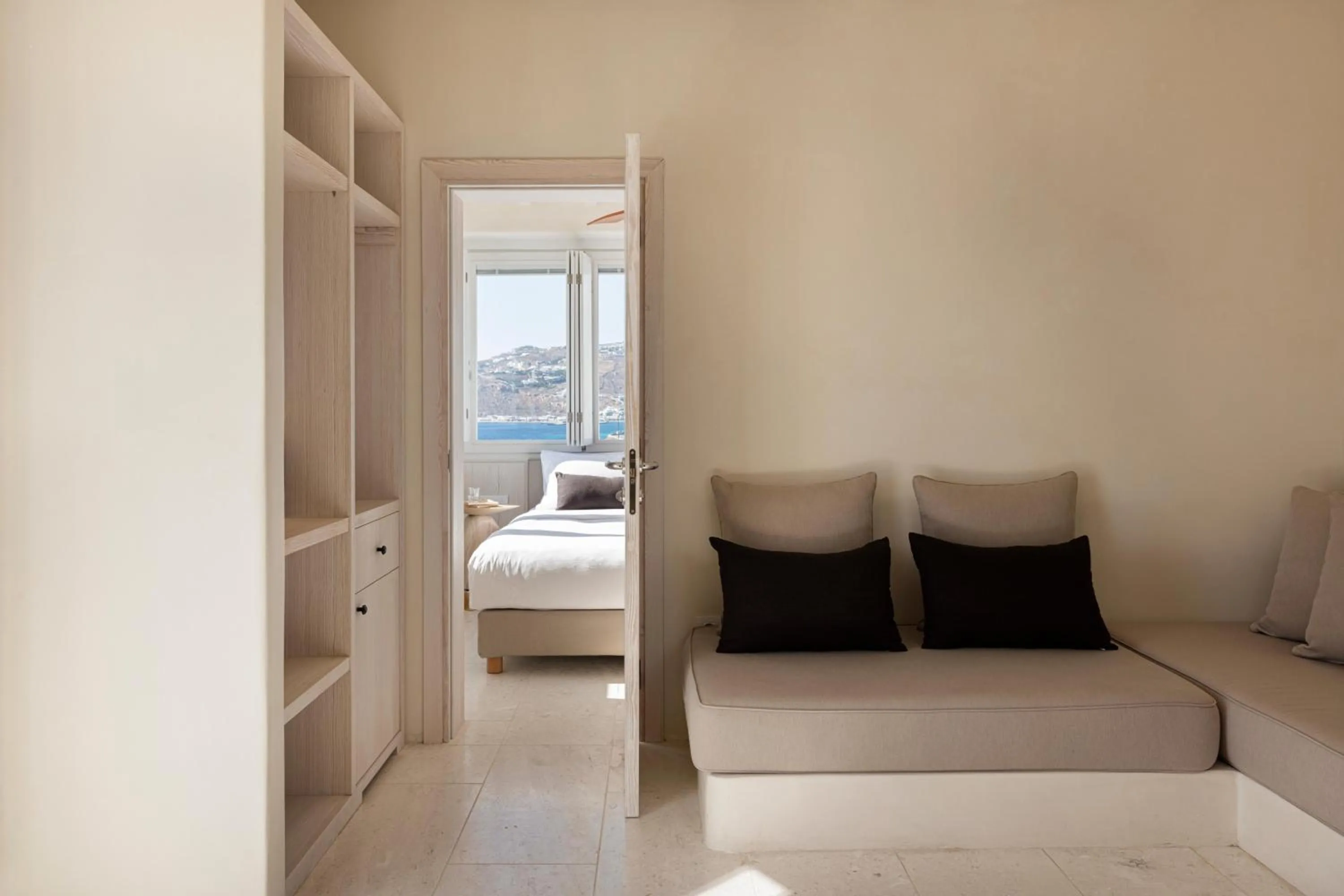 Living room, Bed in Porto Mykonos