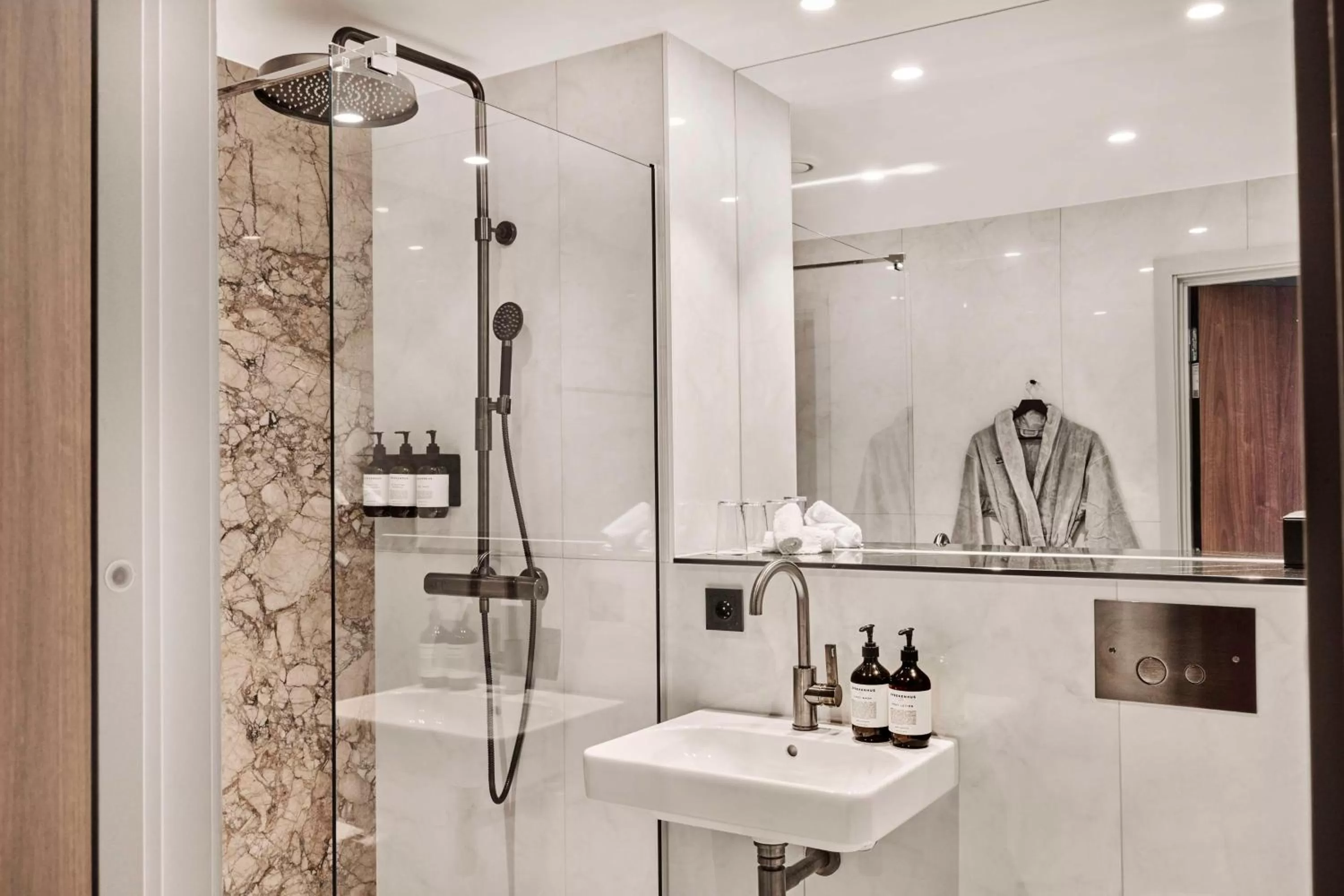 Bathroom in Radisson Blu Caledonien Hotel, Kristiansand