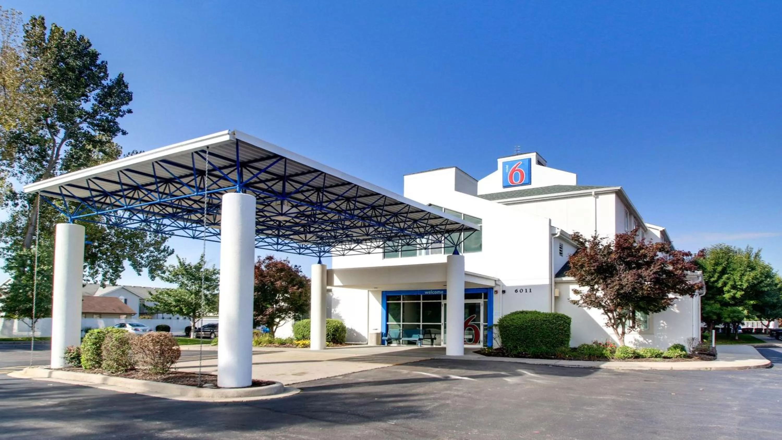Property building in Motel 6-Springfield, IL I-55 I-72