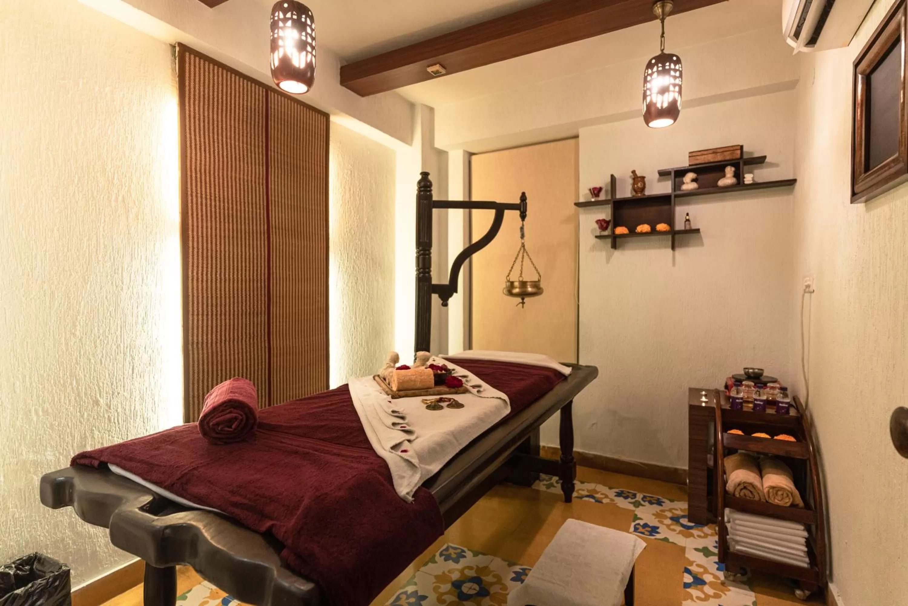 Spa and wellness centre/facilities, Bed in Yog Niketan By Sanskriti