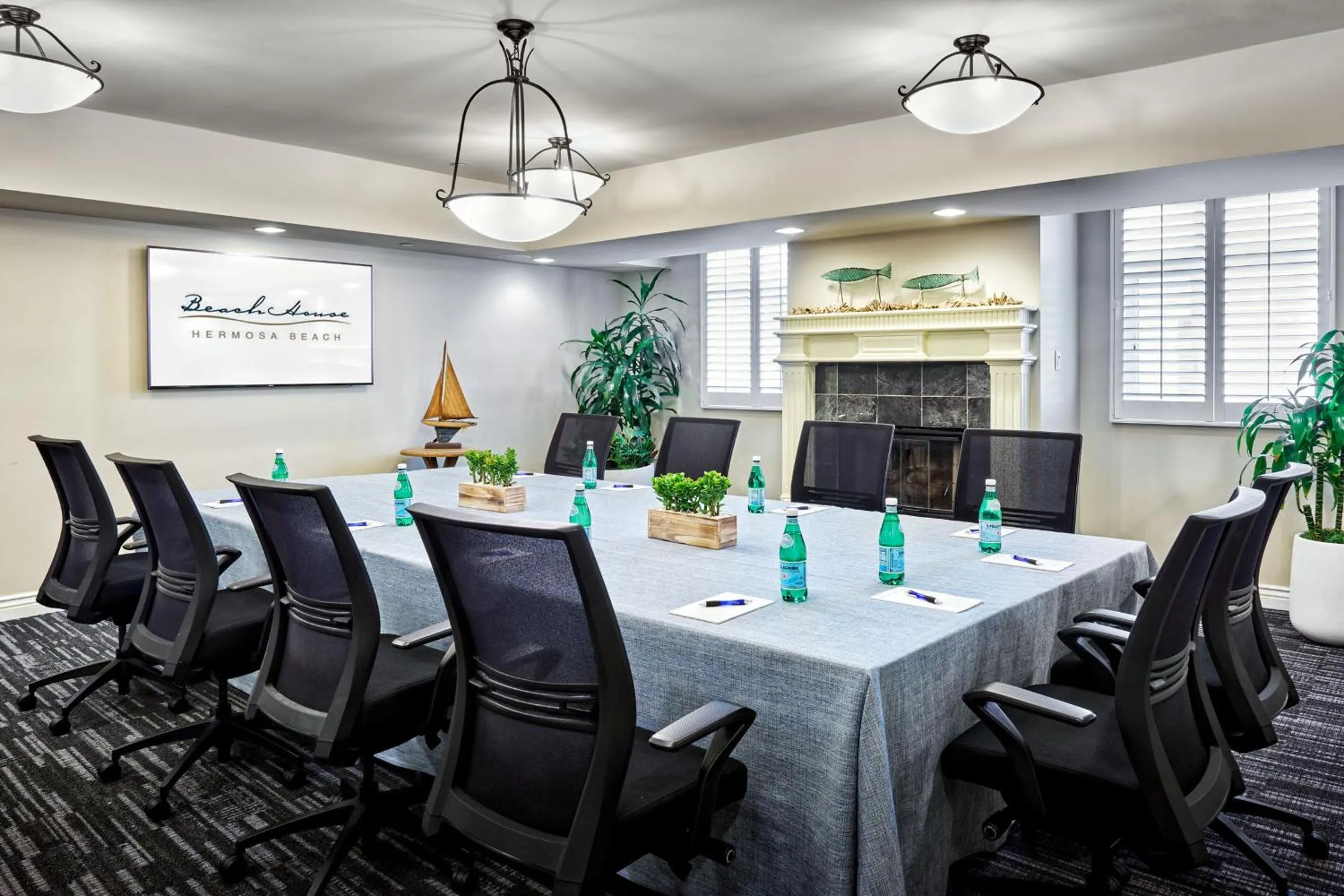 Meeting/conference room in Beach House Hotel at Hermosa Beach