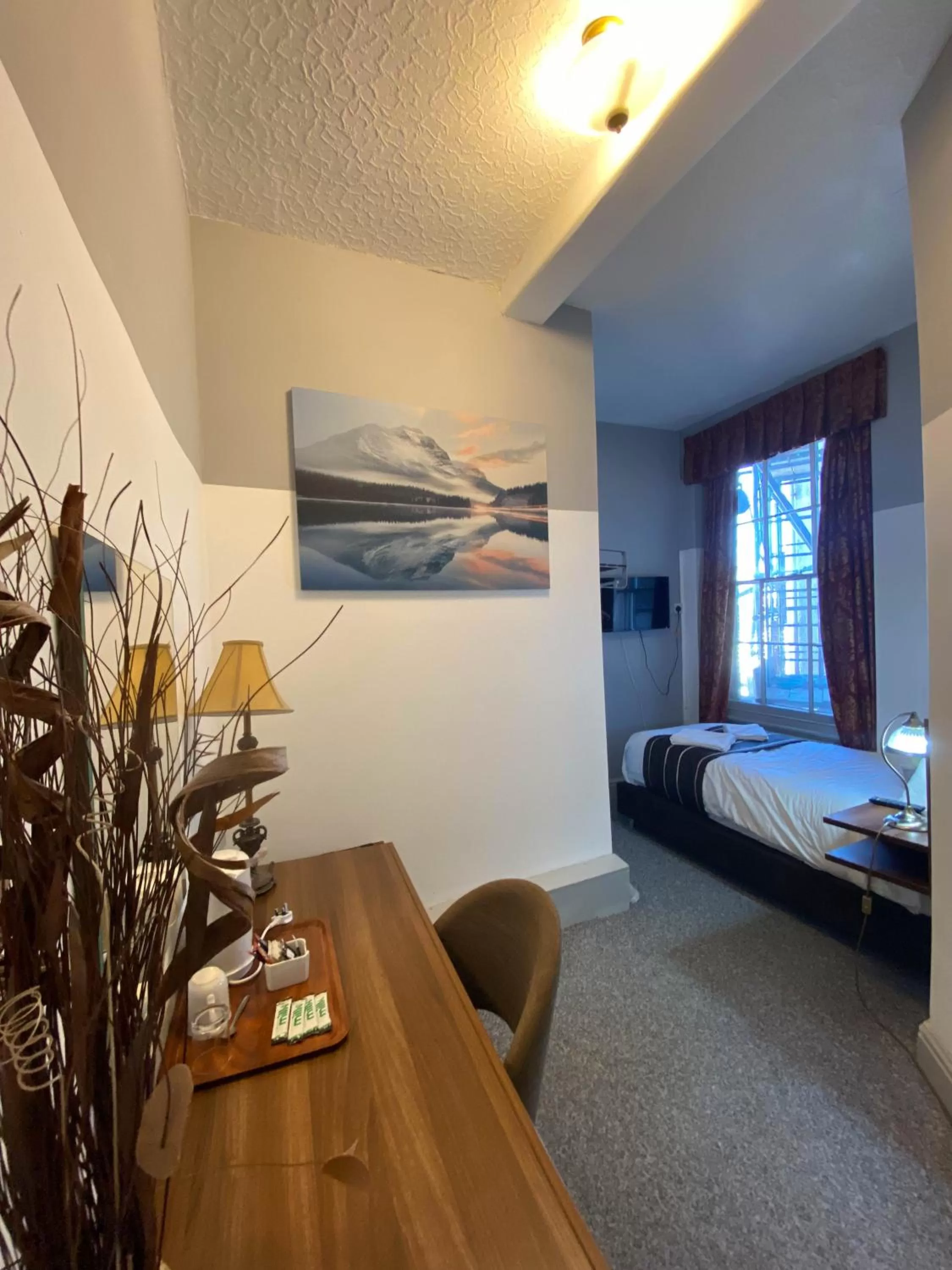 Bed in The Broadway Hotel