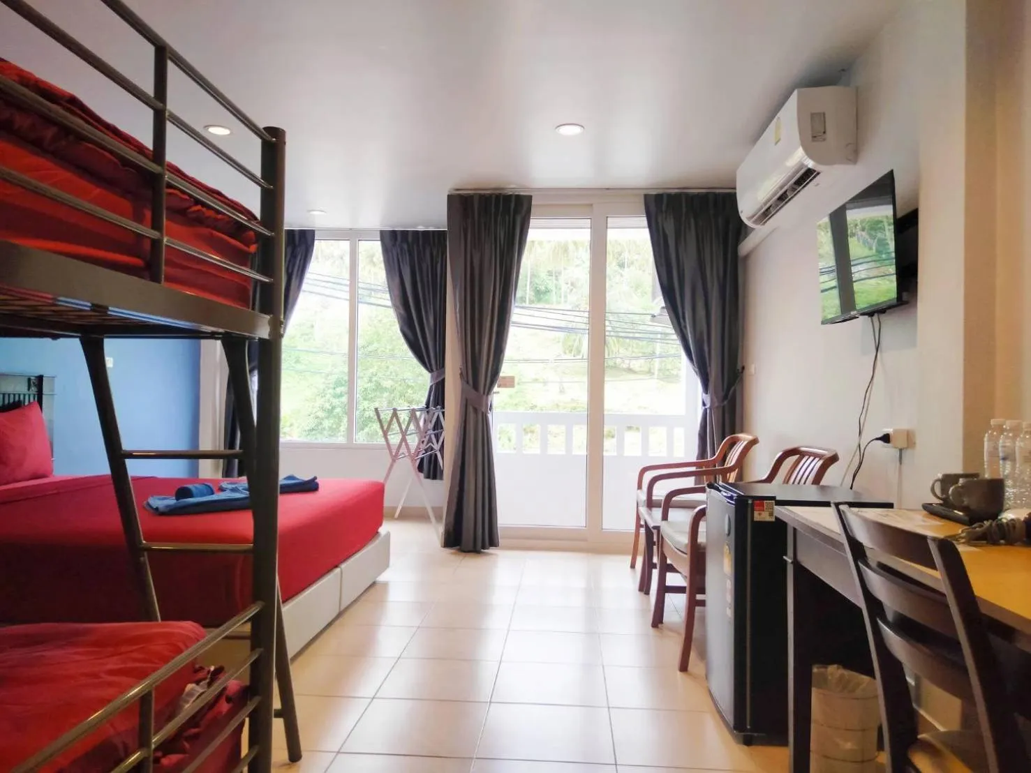 Photo of the whole room, Bed in Karon Living Room - SHA Plus