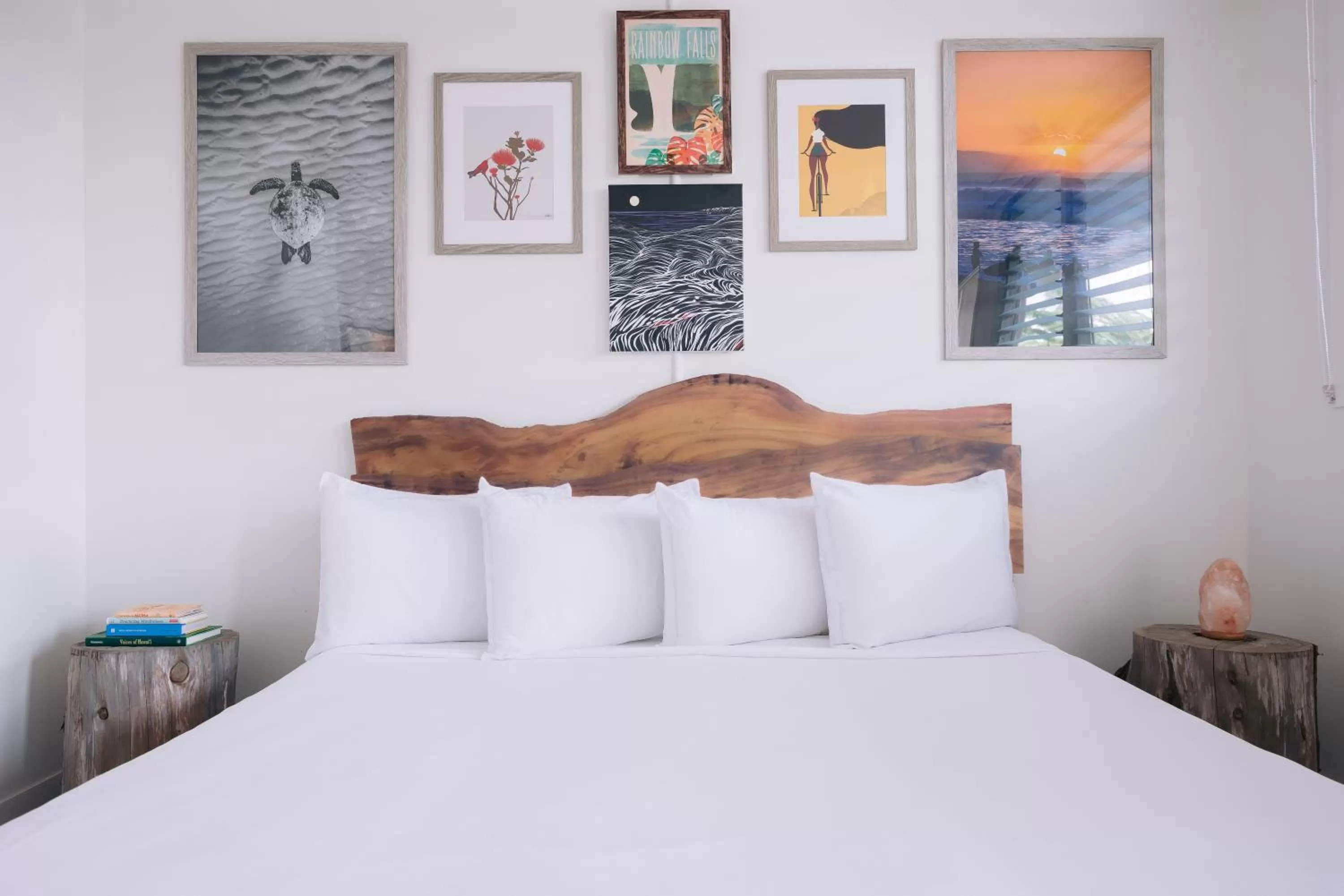 Bed in SCP Hilo Hotel