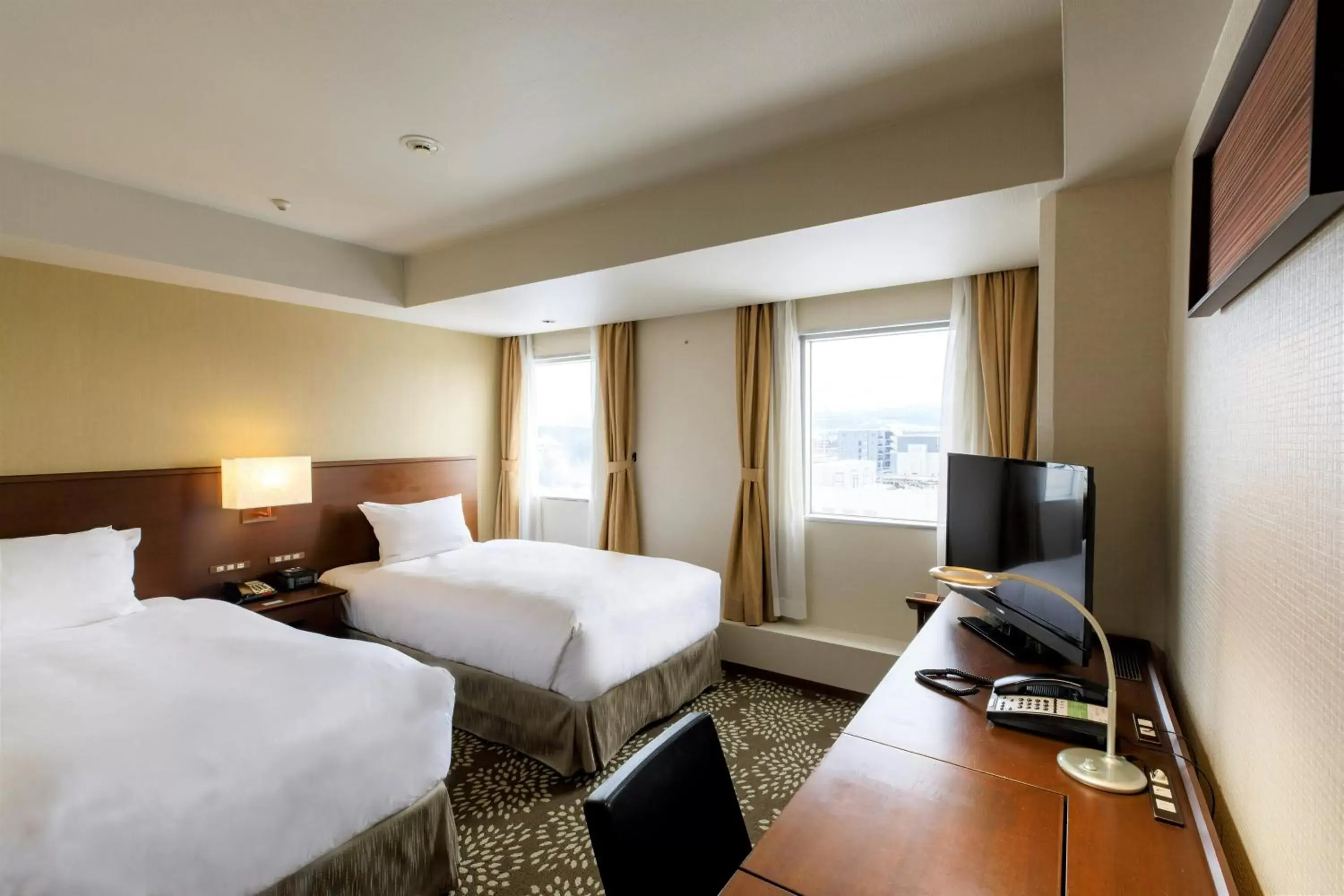 Standard Twin Room with View in ANA Holiday Inn Kanazawa Sky by IHG Standard Twin Room with View in ANA Holiday Inn Kanazawa Sky by IHG