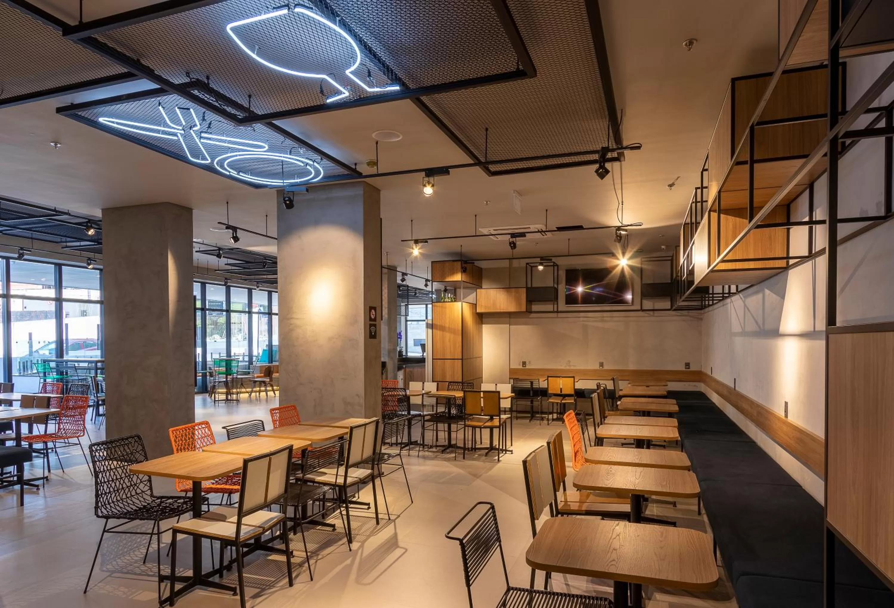 Restaurant/places to eat in ibis Ponta Grossa