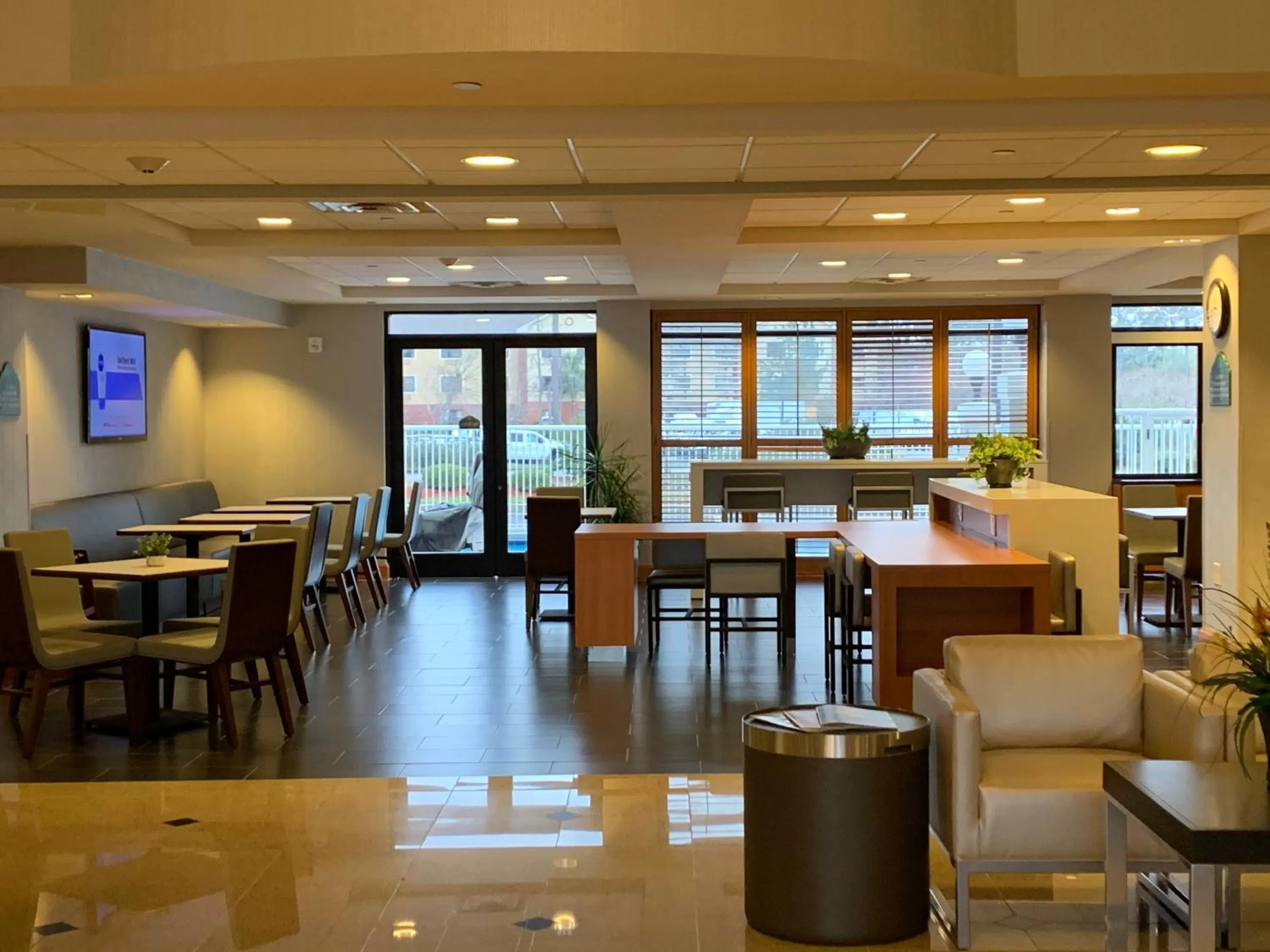 Restaurant/places to eat in Wingate by Wyndham Wilmington