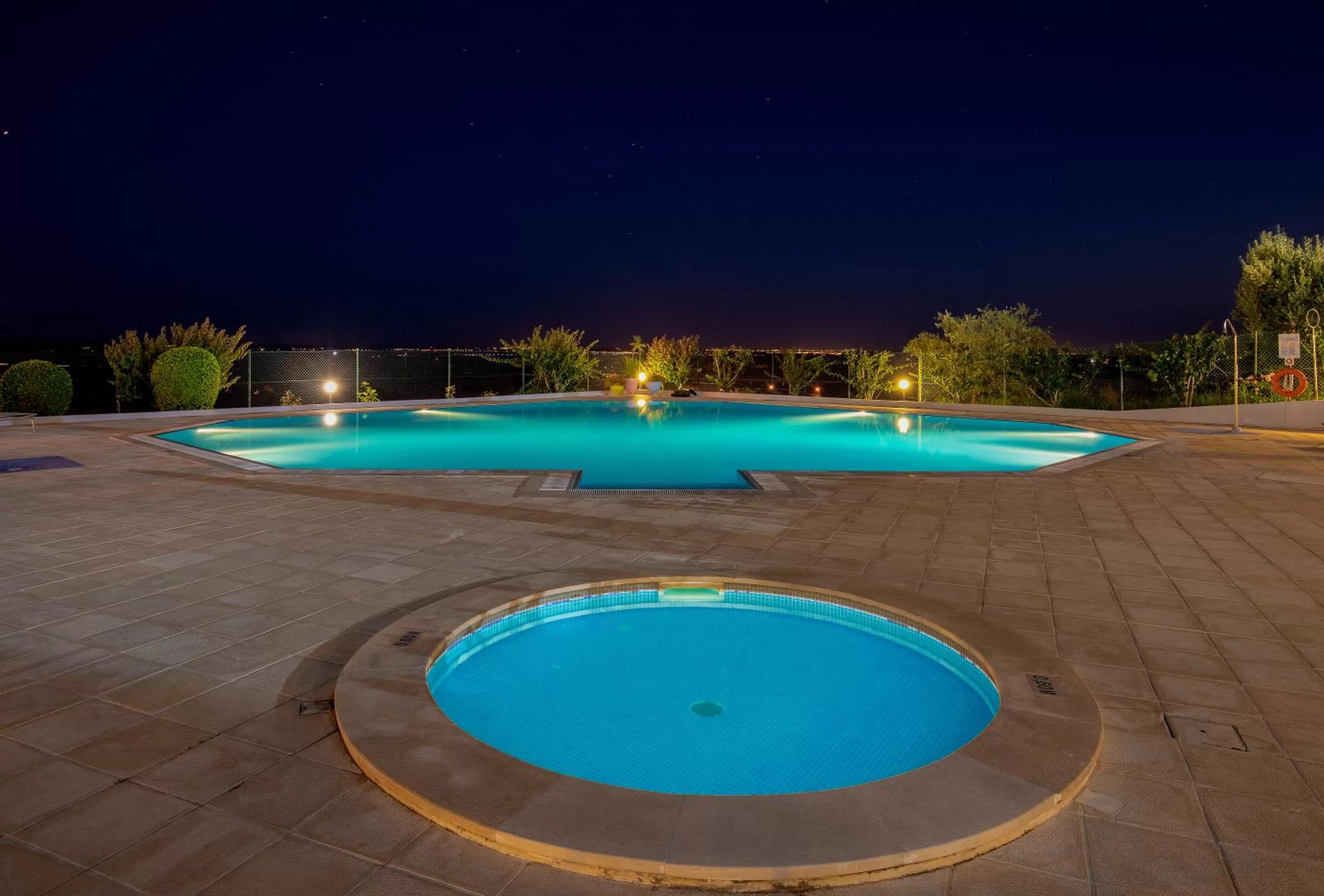 Pool view in Verdi Santarém